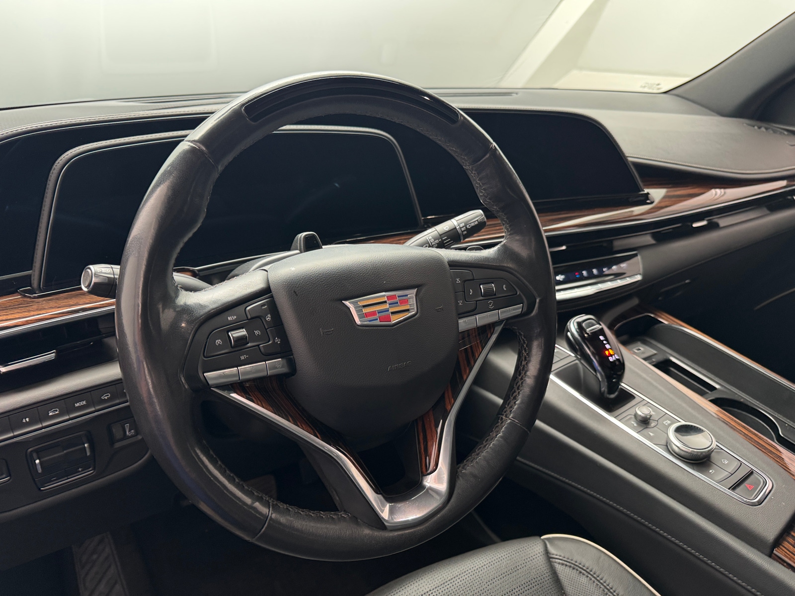 Thumbnail: 2023 Cadillac Escalade - 4