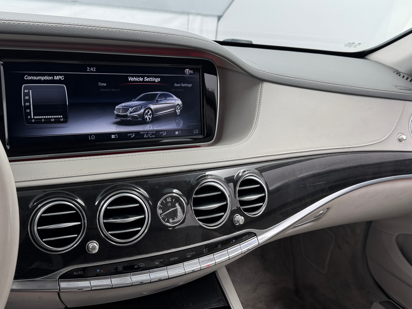 Thumbnail: 2016 Mercedes-Benz S-Class - 3