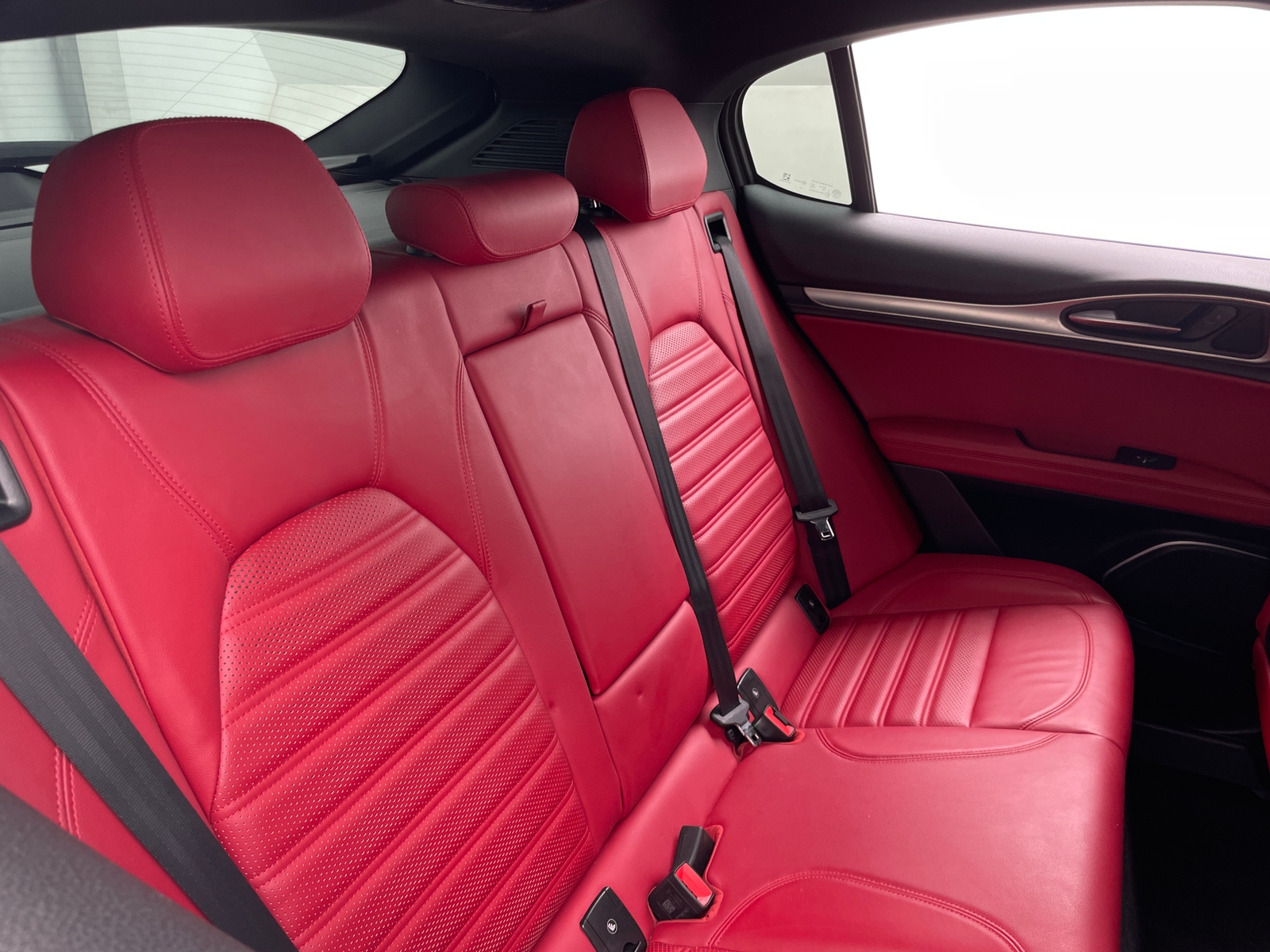 Thumbnail: 2020 Alfa Romeo Stelvio - 5