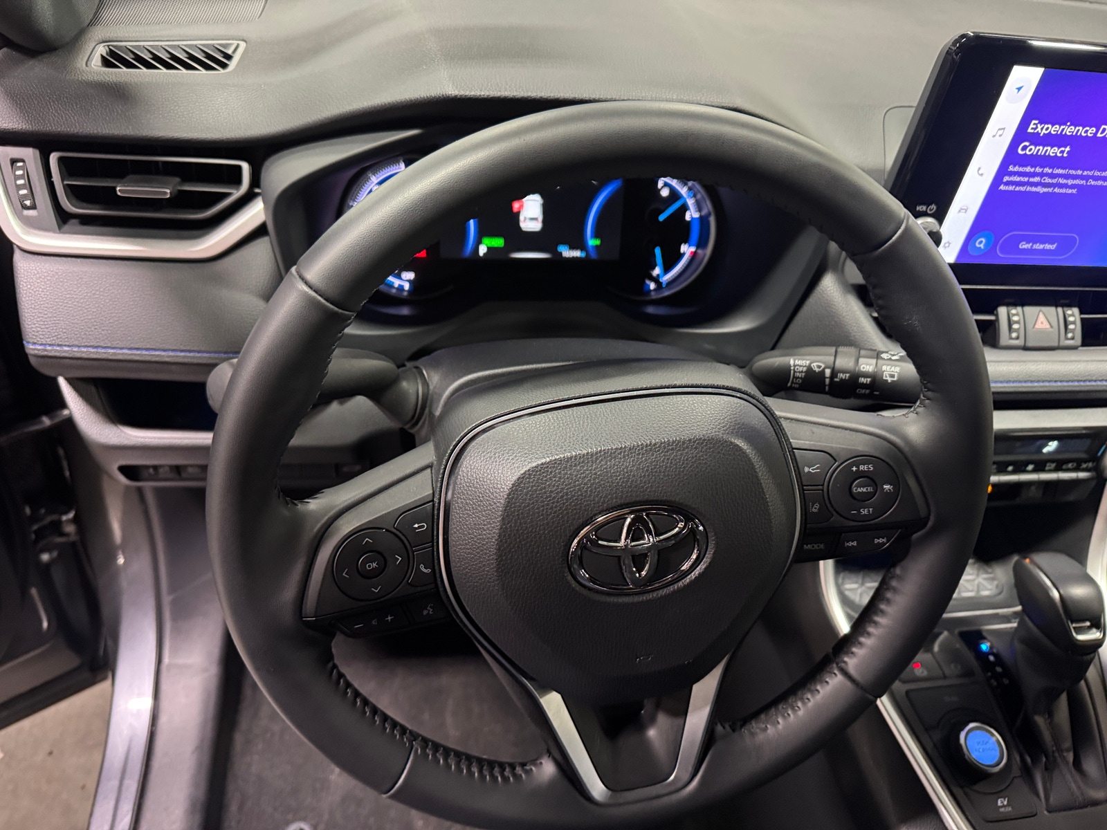Thumbnail: 2025 Toyota RAV4 - 5