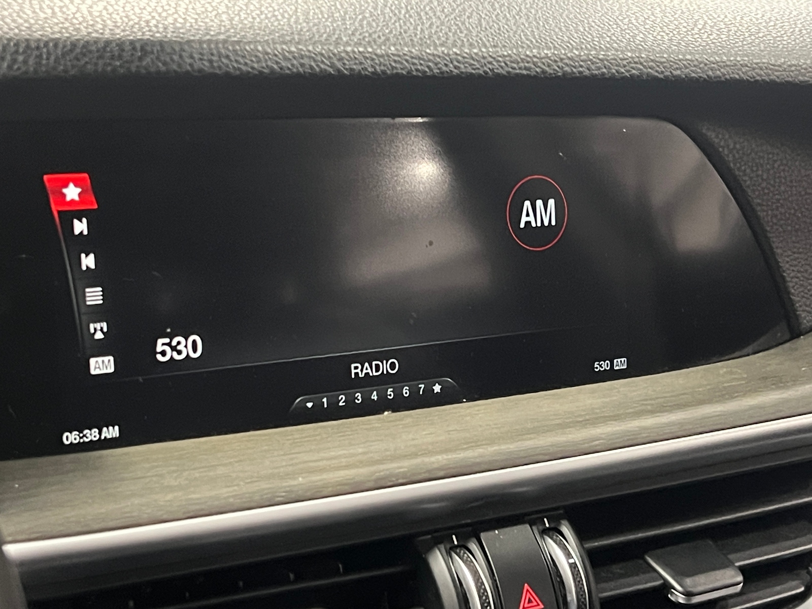 Thumbnail: 2019 Alfa Romeo Stelvio - 3