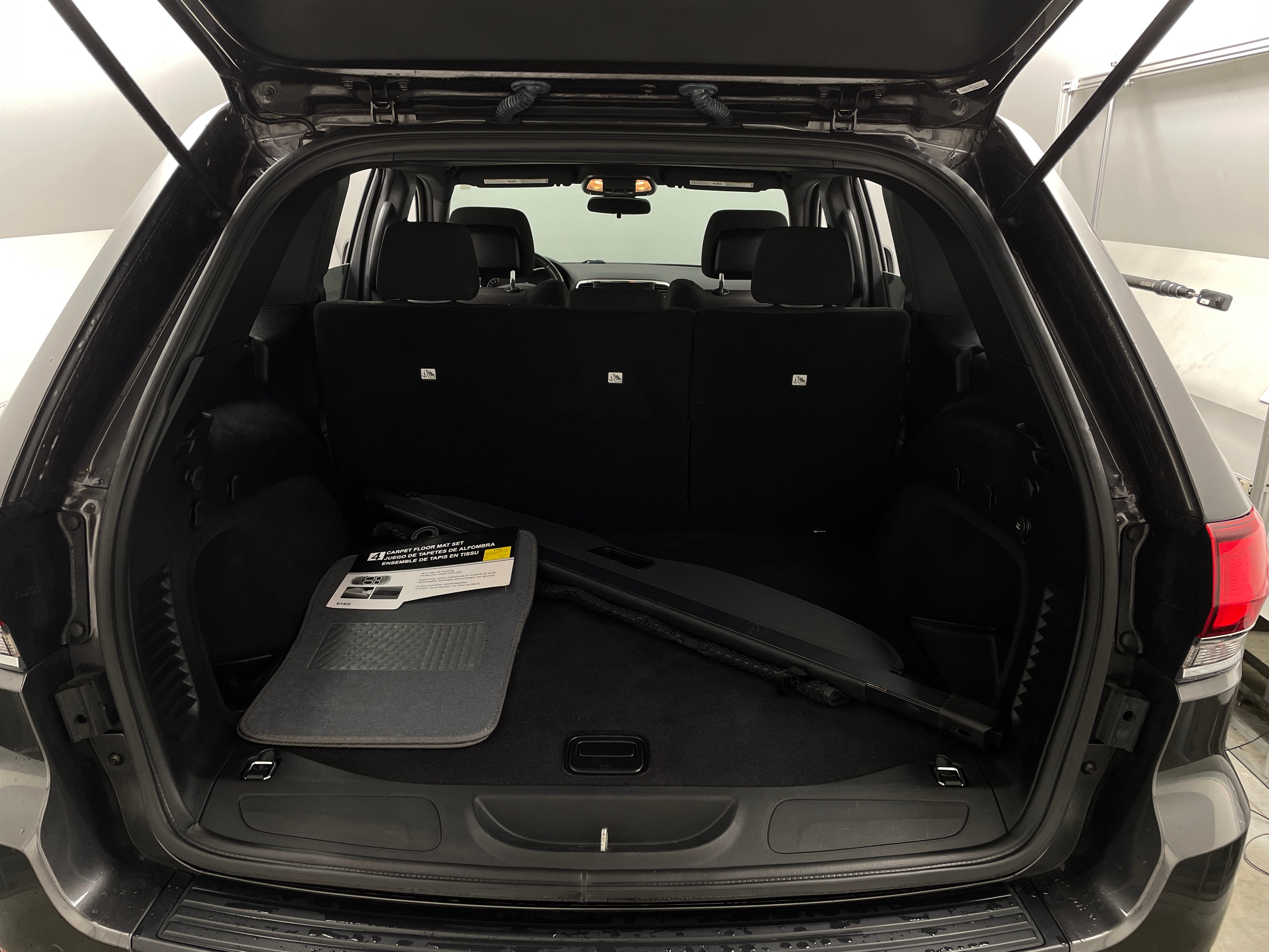Used 2020 Jeep Grand Cherokee Laredo E with VIN 1C4RJFAG5LC109298 for sale in Eagan, Minnesota