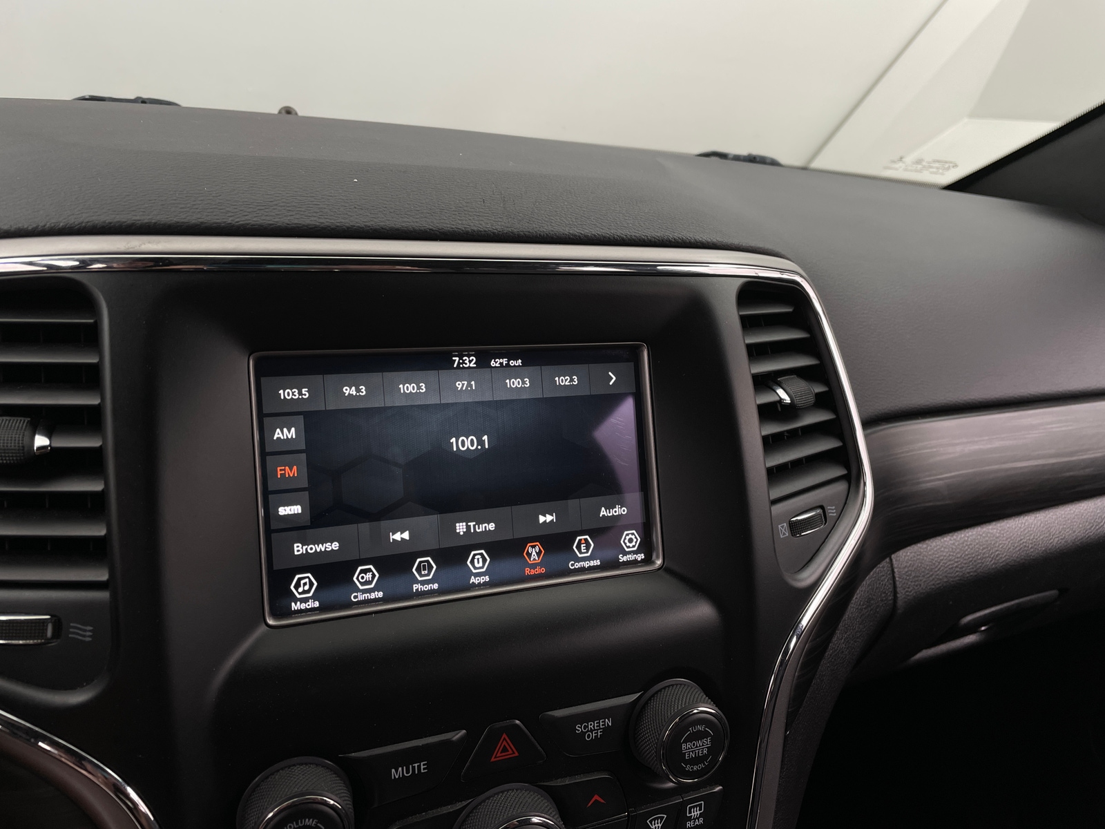 Thumbnail: 2020 Jeep Grand Cherokee - 4