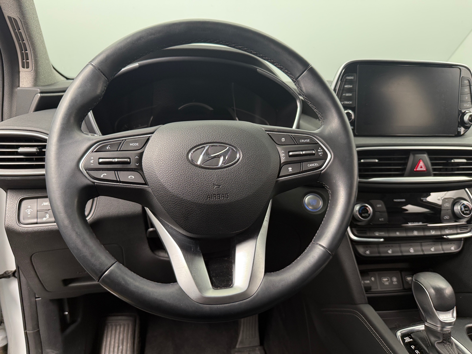 Thumbnail: 2019 Hyundai Santa Fe - 4