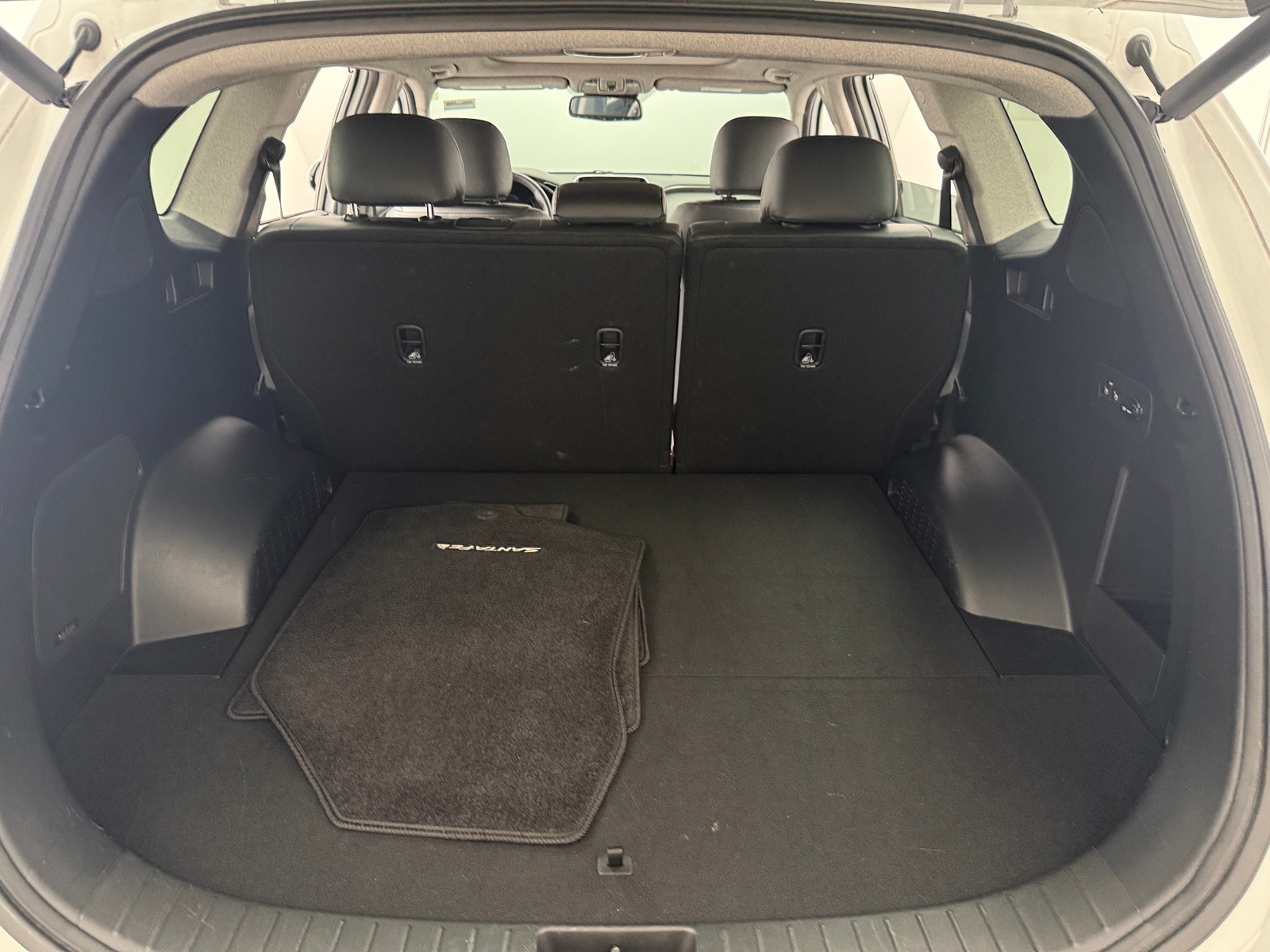 Thumbnail: 2019 Hyundai Santa Fe - 6