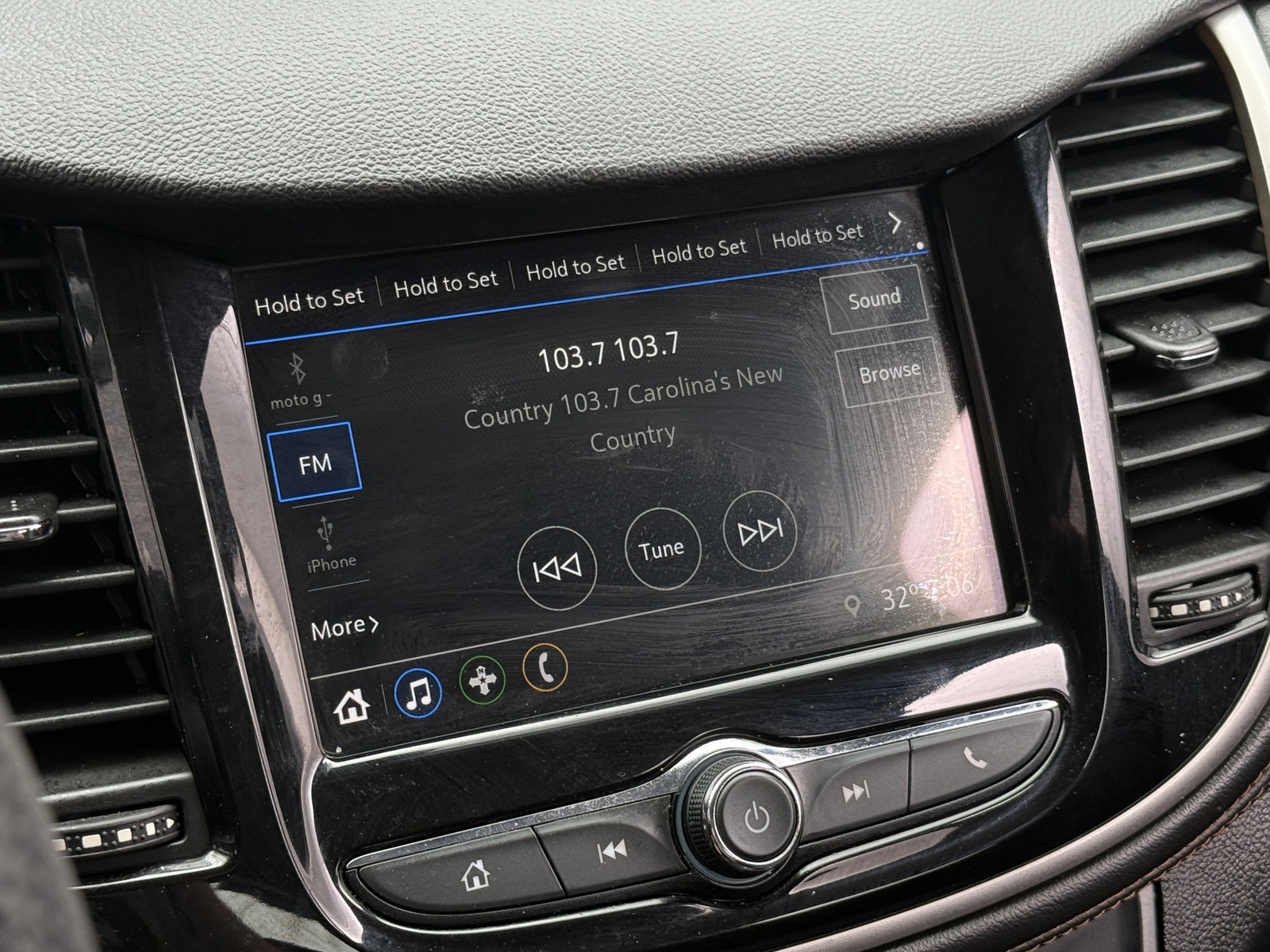 Thumbnail: 2019 Chevrolet Trax - 4