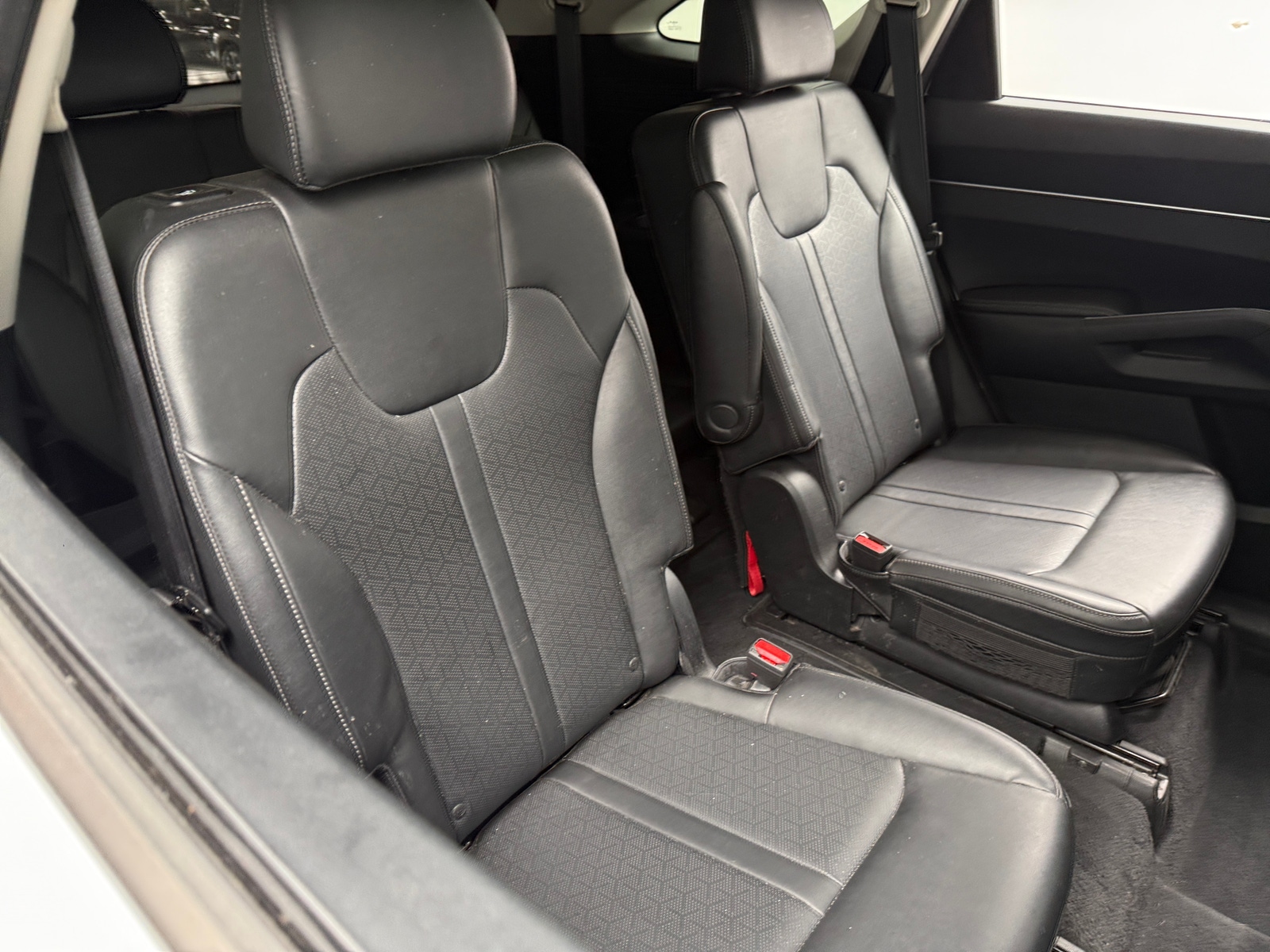 Thumbnail: 2023 Kia Sorento - 5