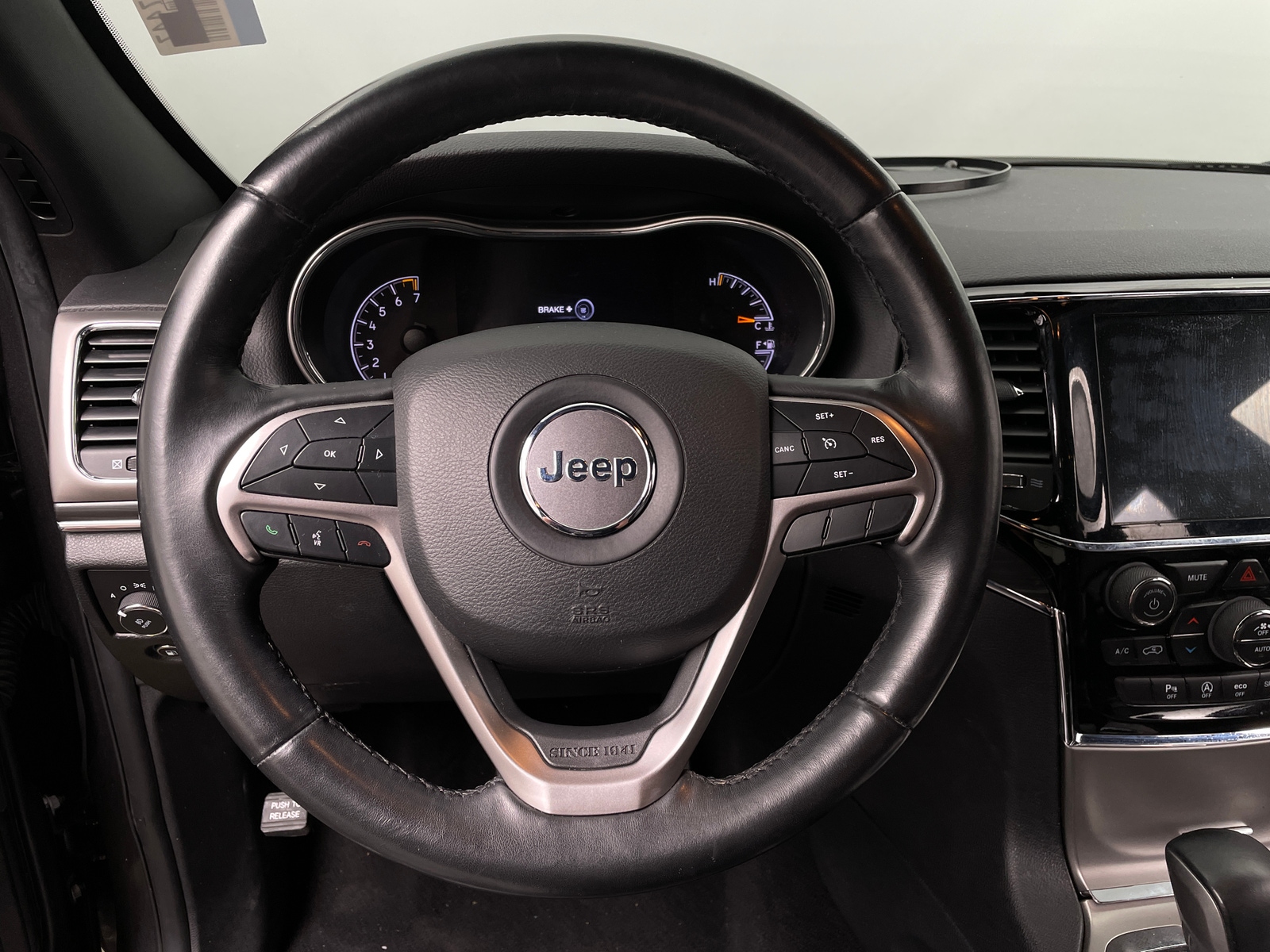 Thumbnail: 2019 Jeep Grand Cherokee - 4