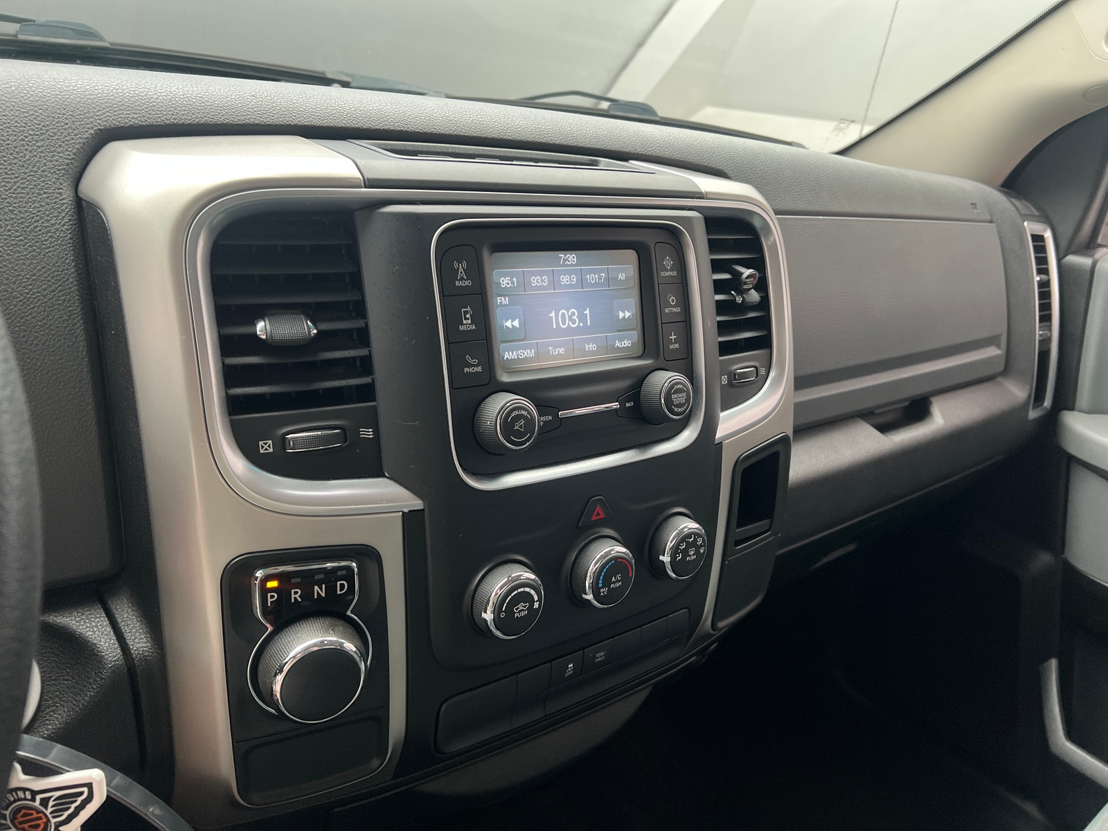 Thumbnail: 2020 RAM 1500 Classic - 4