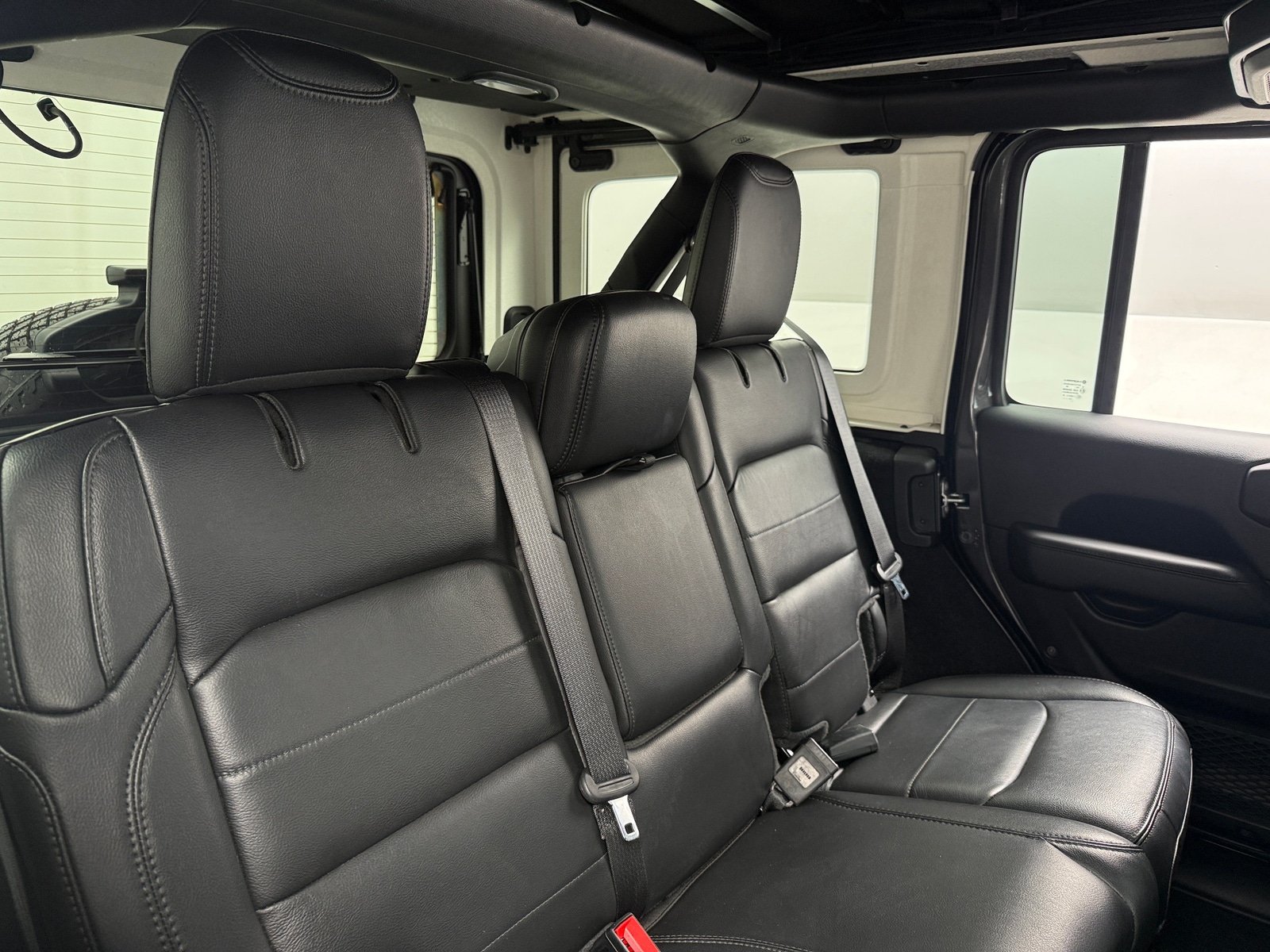 Thumbnail: 2020 Jeep Wrangler - 5