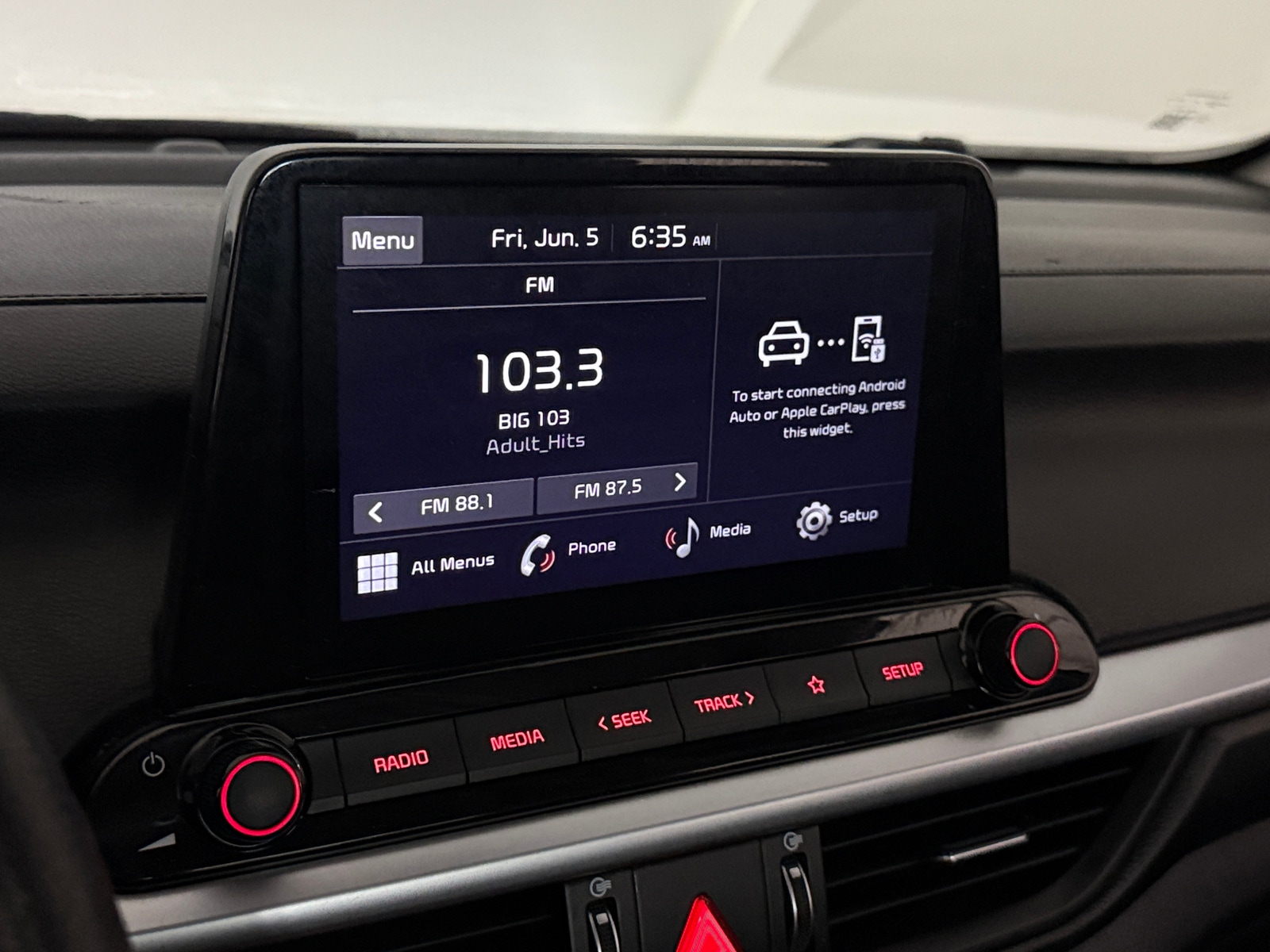 Thumbnail: 2024 Kia Forte - 4