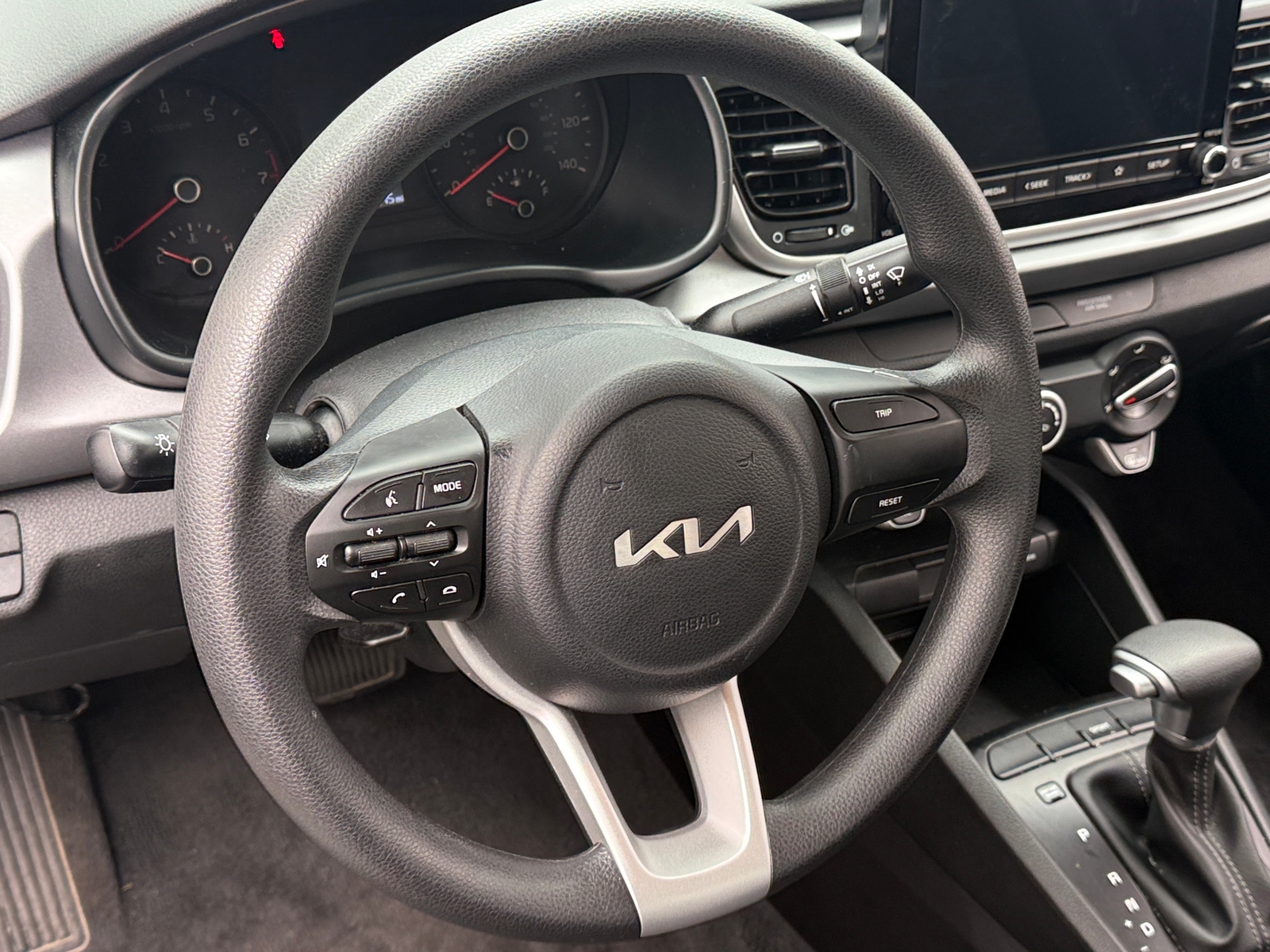 Thumbnail: 2023 Kia Rio - 5
