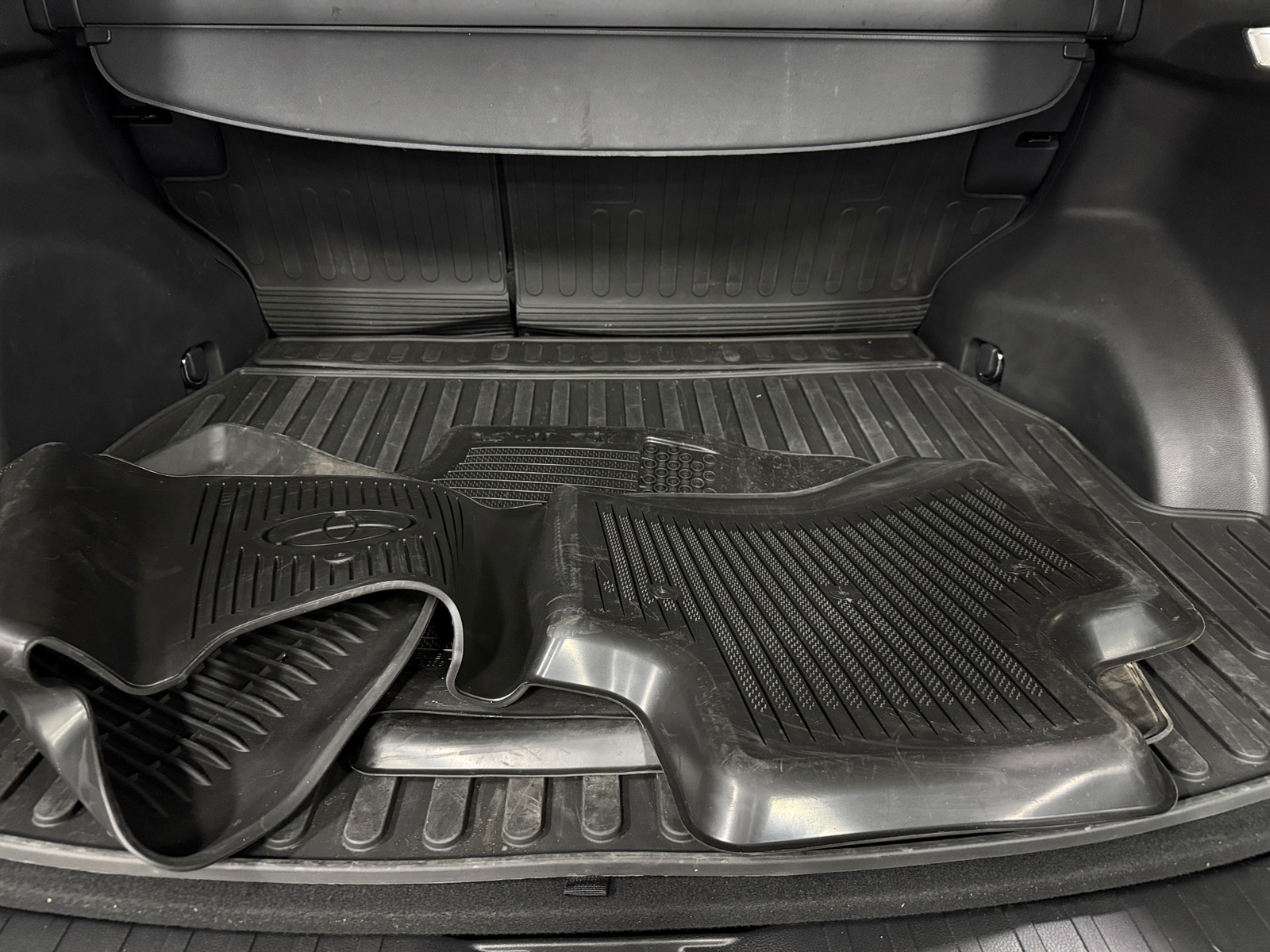 Thumbnail: 2025 Toyota RAV4 - 7