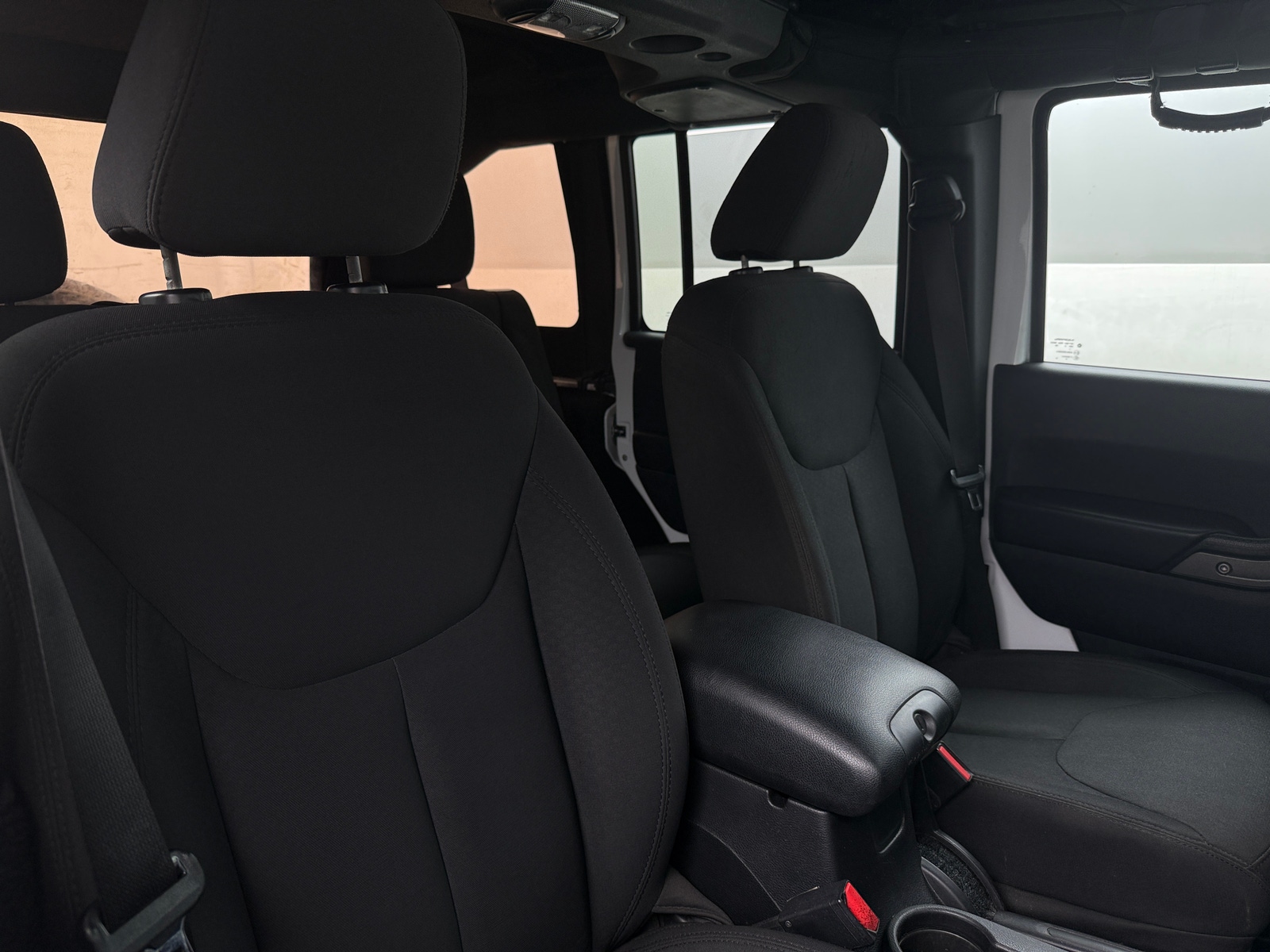 Thumbnail: 2016 Jeep Wrangler - 2