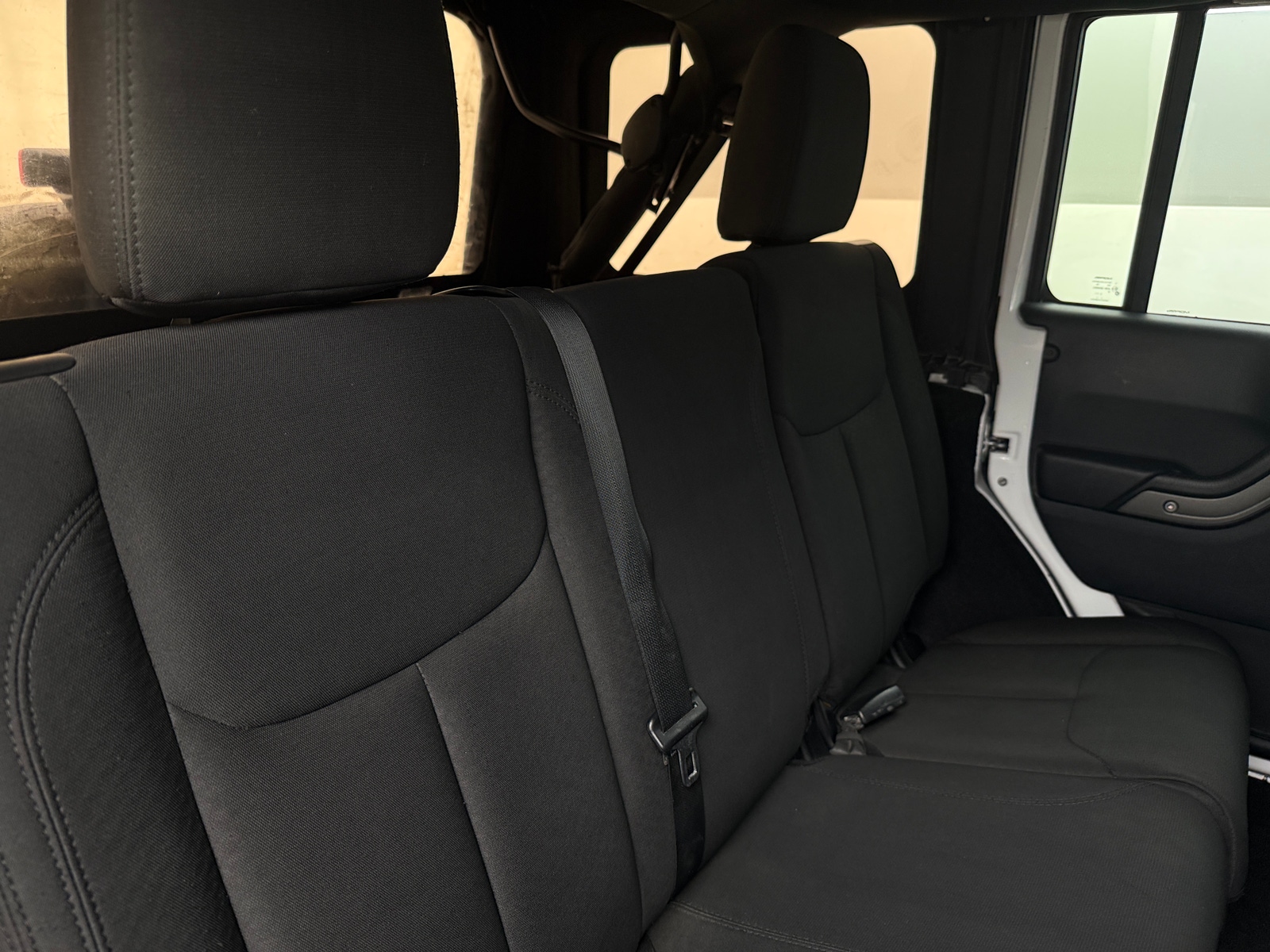 Thumbnail: 2016 Jeep Wrangler - 6