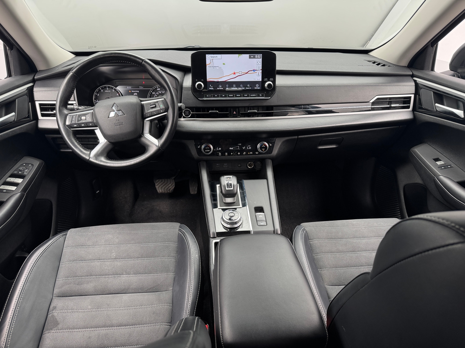 Thumbnail: 2024 Mitsubishi Outlander - 2