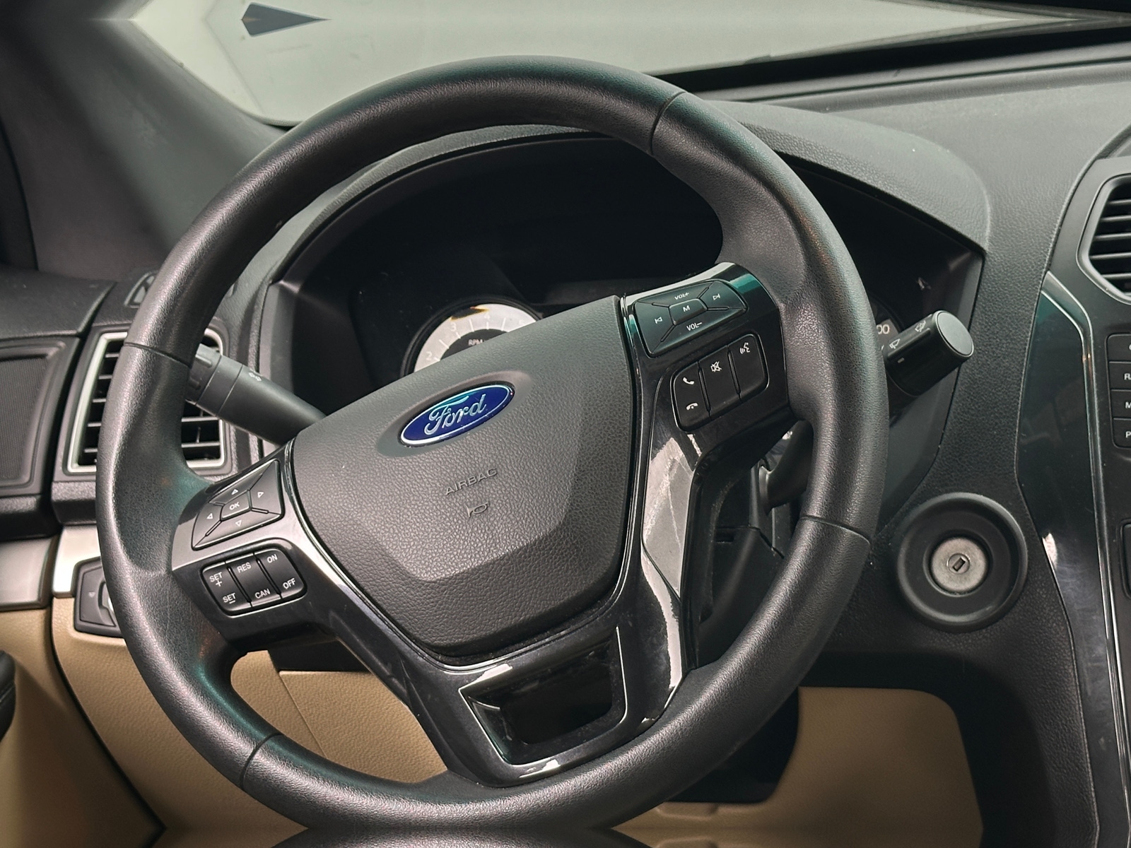 Thumbnail: 2017 Ford Explorer - 5