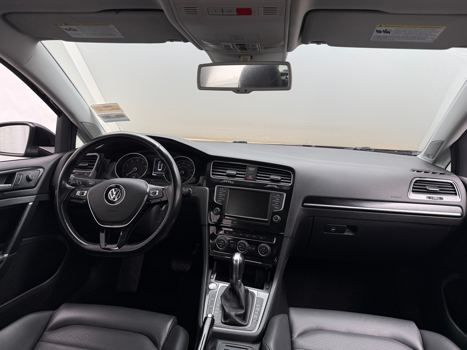 Thumbnail: 2016 Volkswagen e-Golf - 2