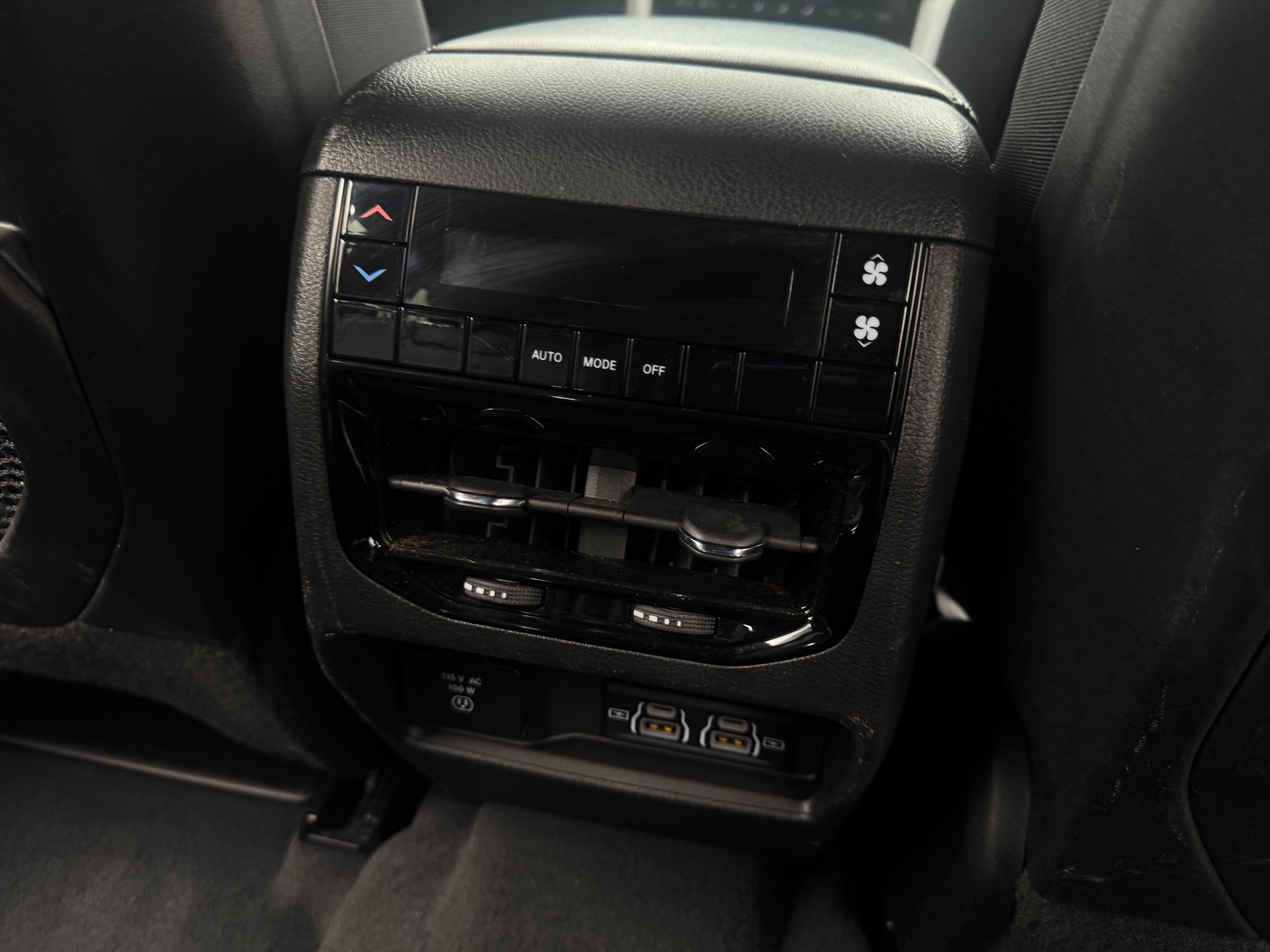 2024 Jeep Grand Cherokee L Altitude - Photo 2