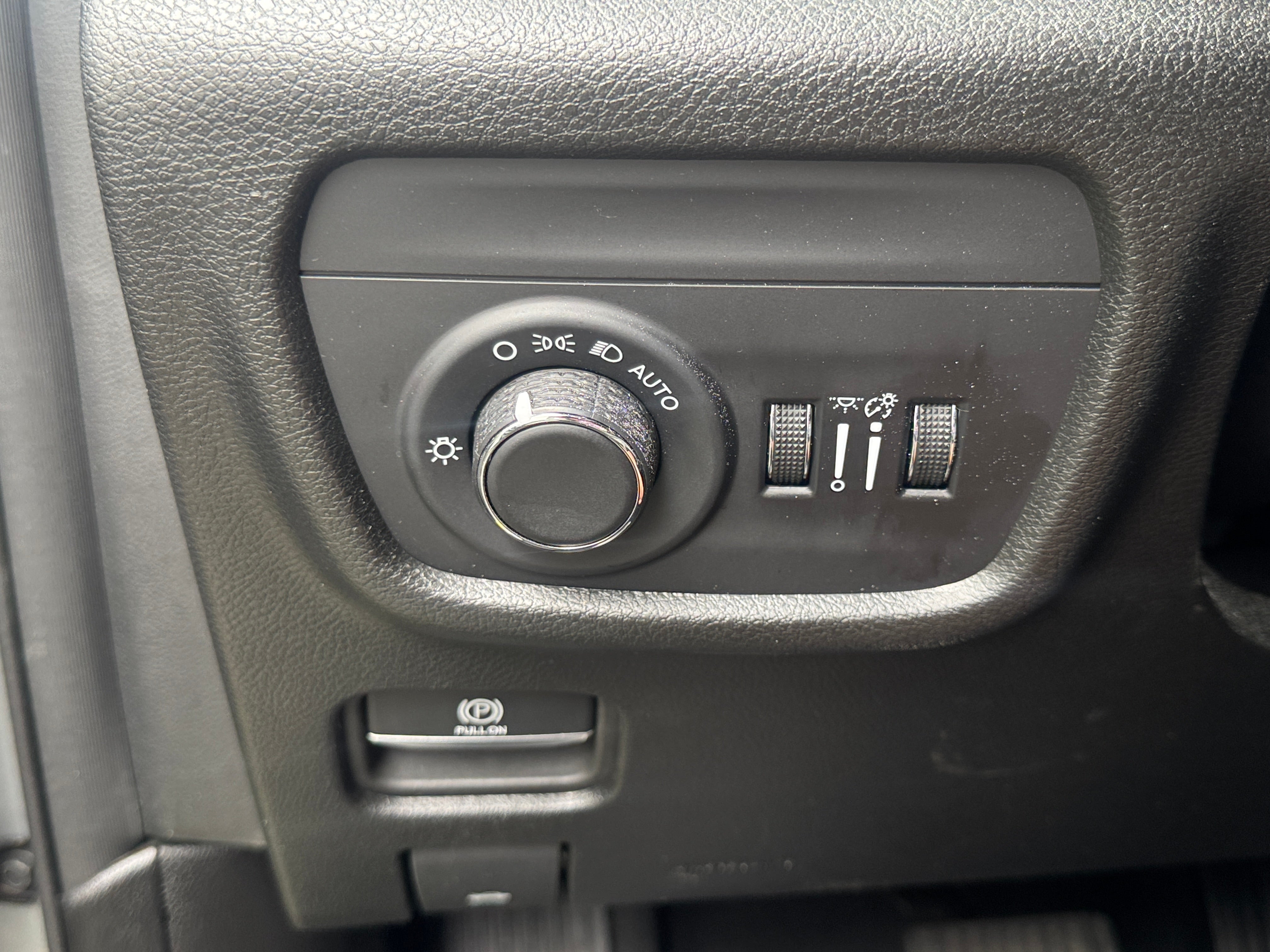 2024 Jeep Grand Cherokee L Altitude - Photo 12