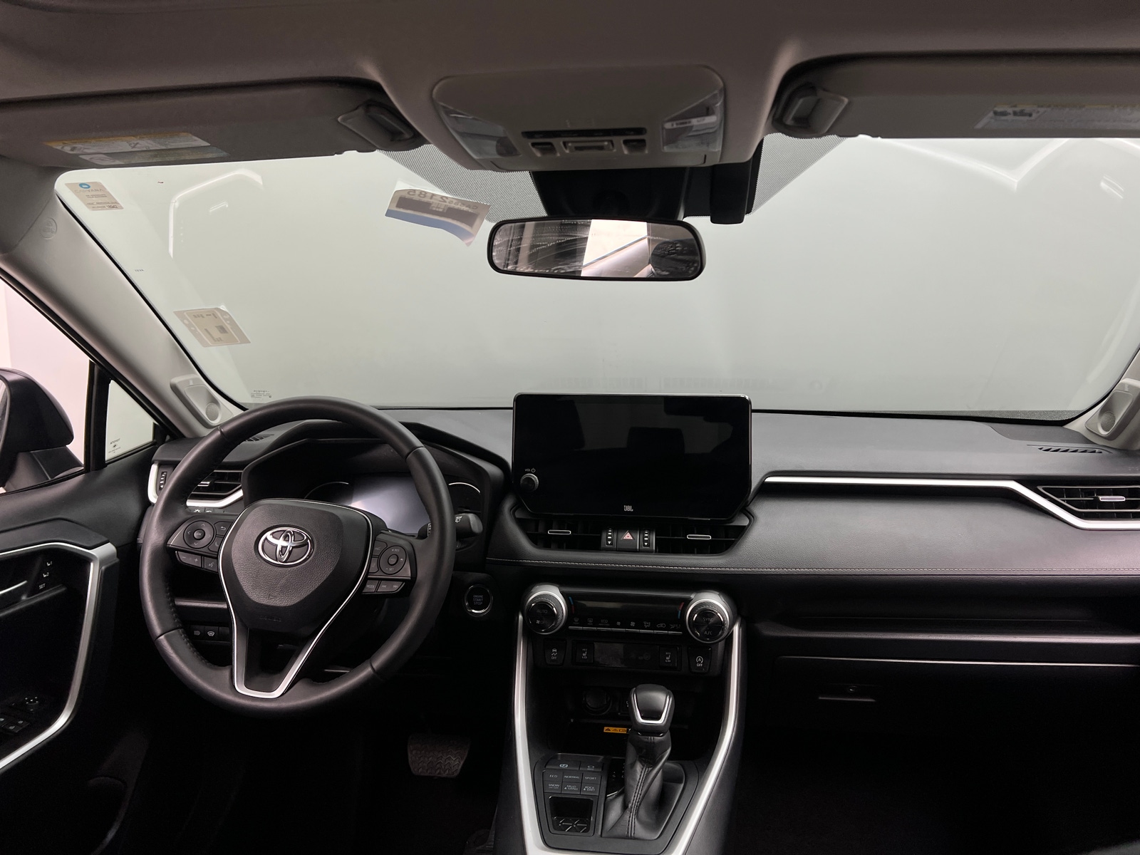 Thumbnail: 2025 Toyota RAV4 - 2
