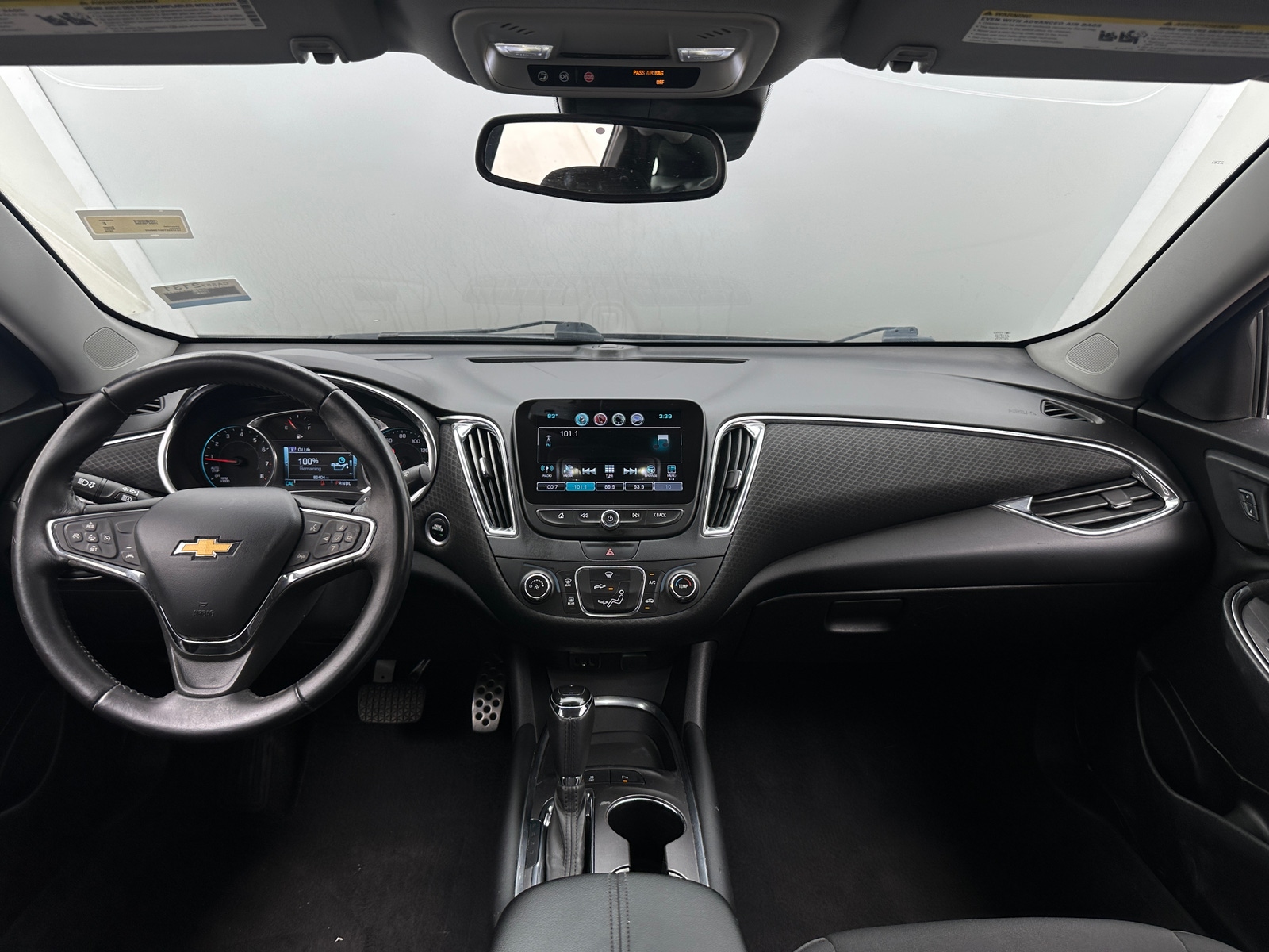 Thumbnail: 2016 Chevrolet Malibu - 3