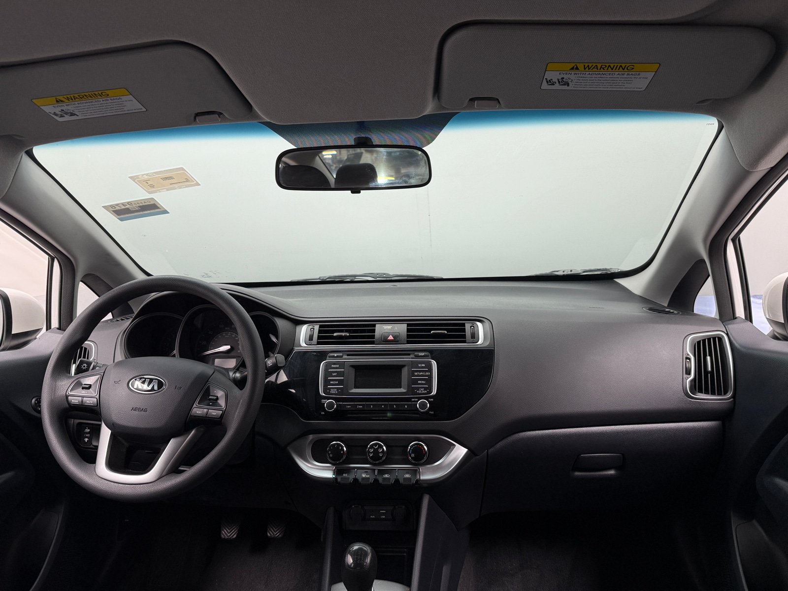 Thumbnail: 2017 Kia Rio - 3