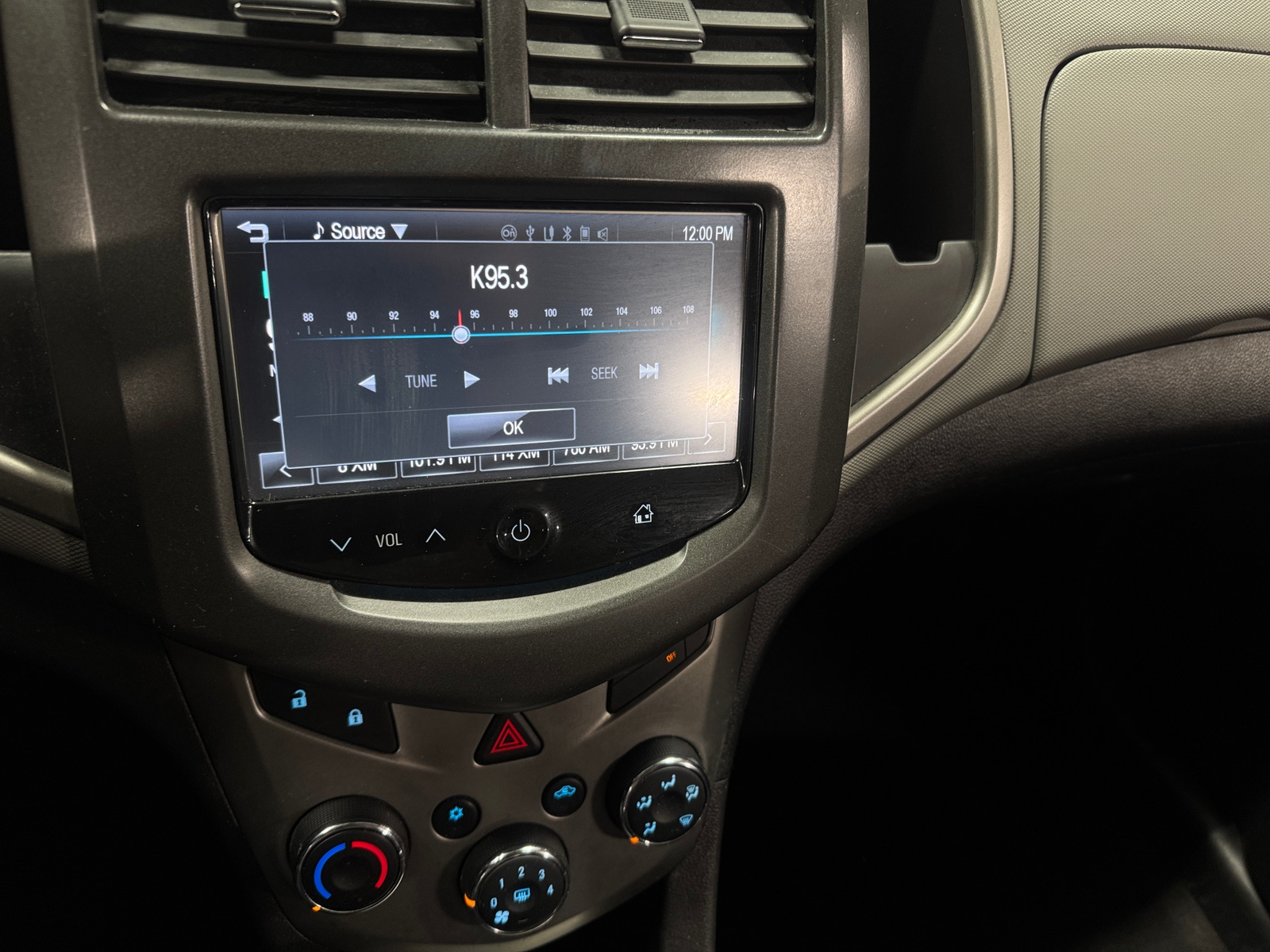 Thumbnail: 2014 Chevrolet Sonic - 4