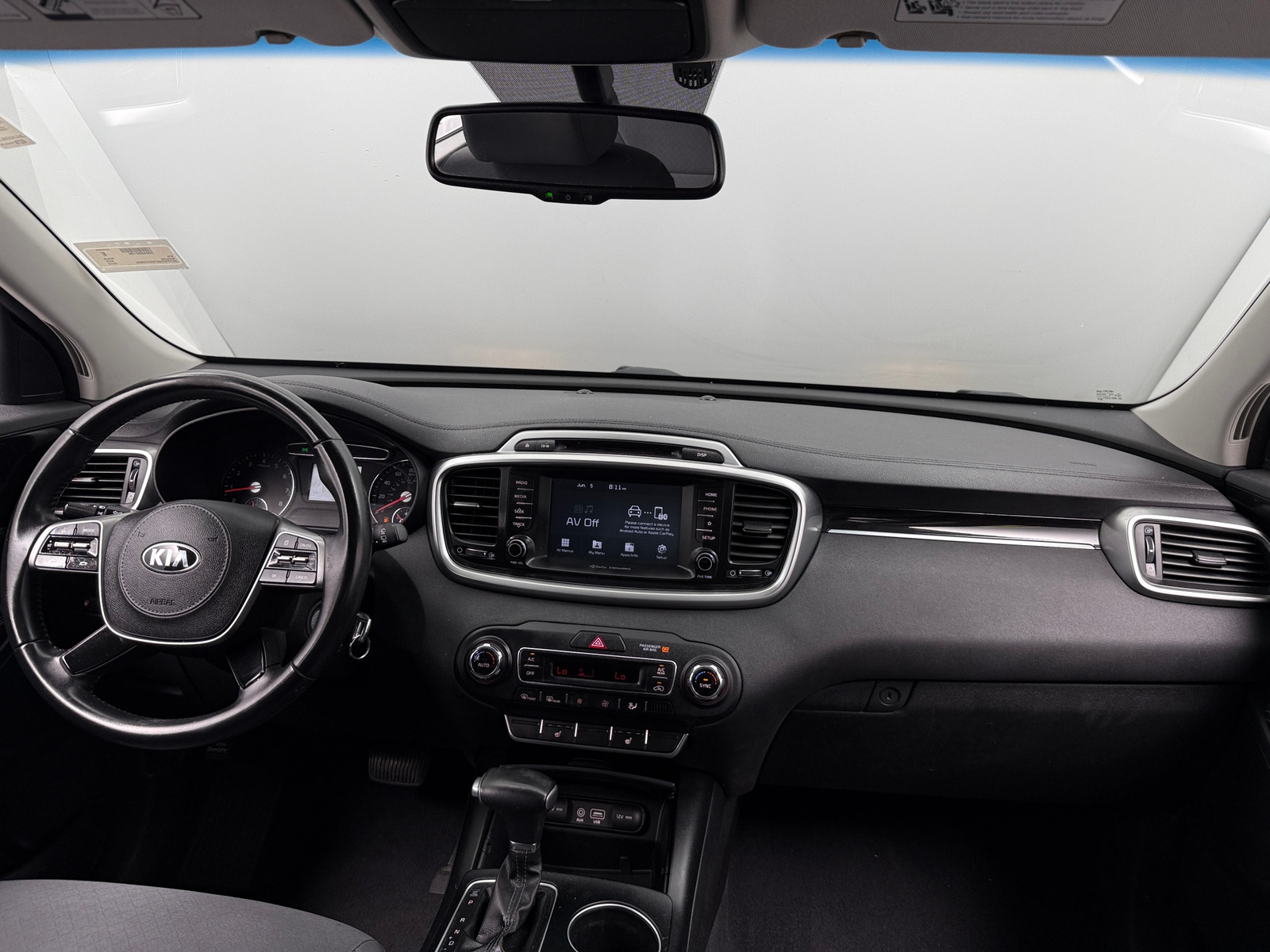 Thumbnail: 2019 Kia Sorento - 3