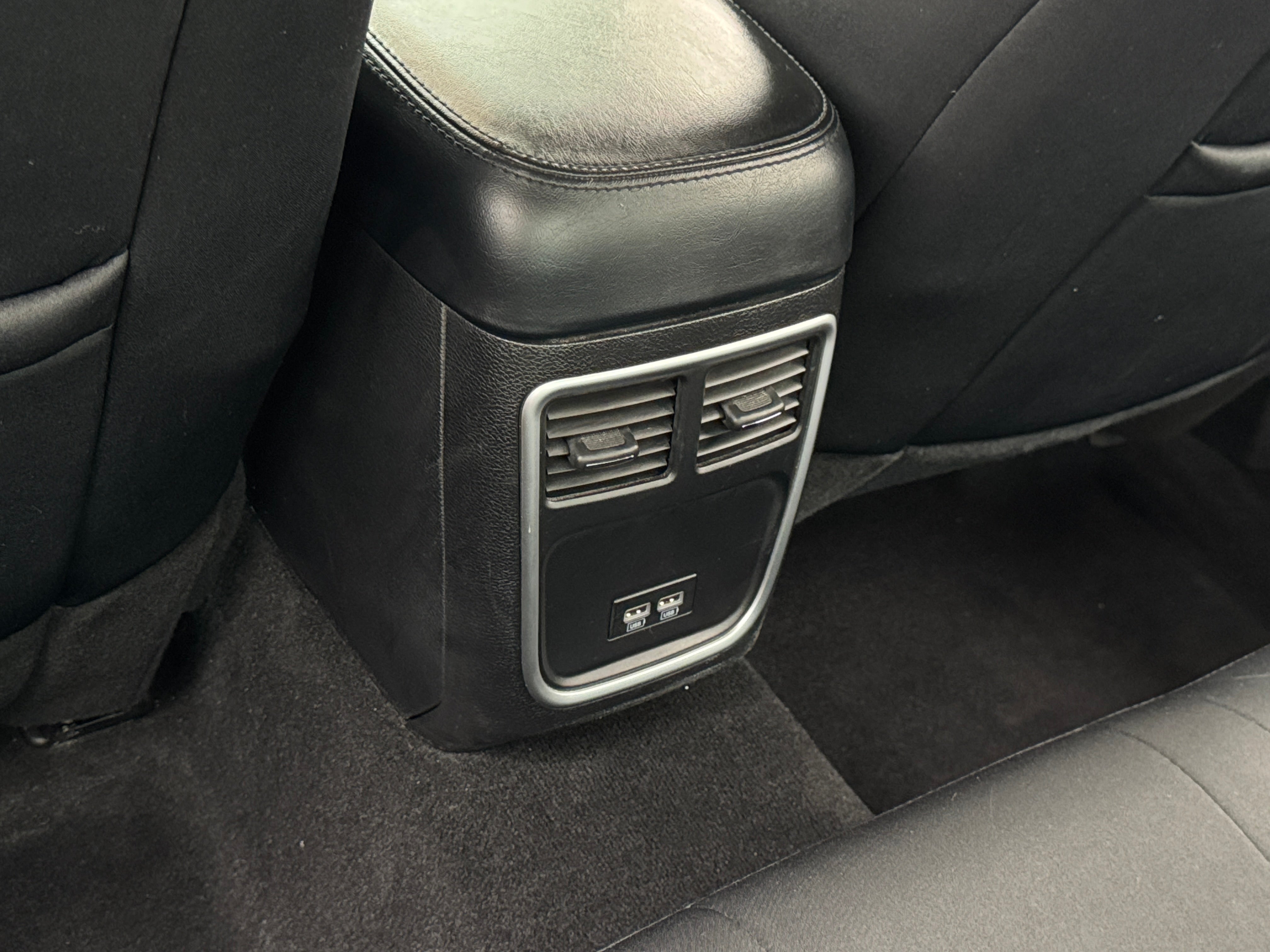 2021 Chrysler 300 Touring - Photo 6