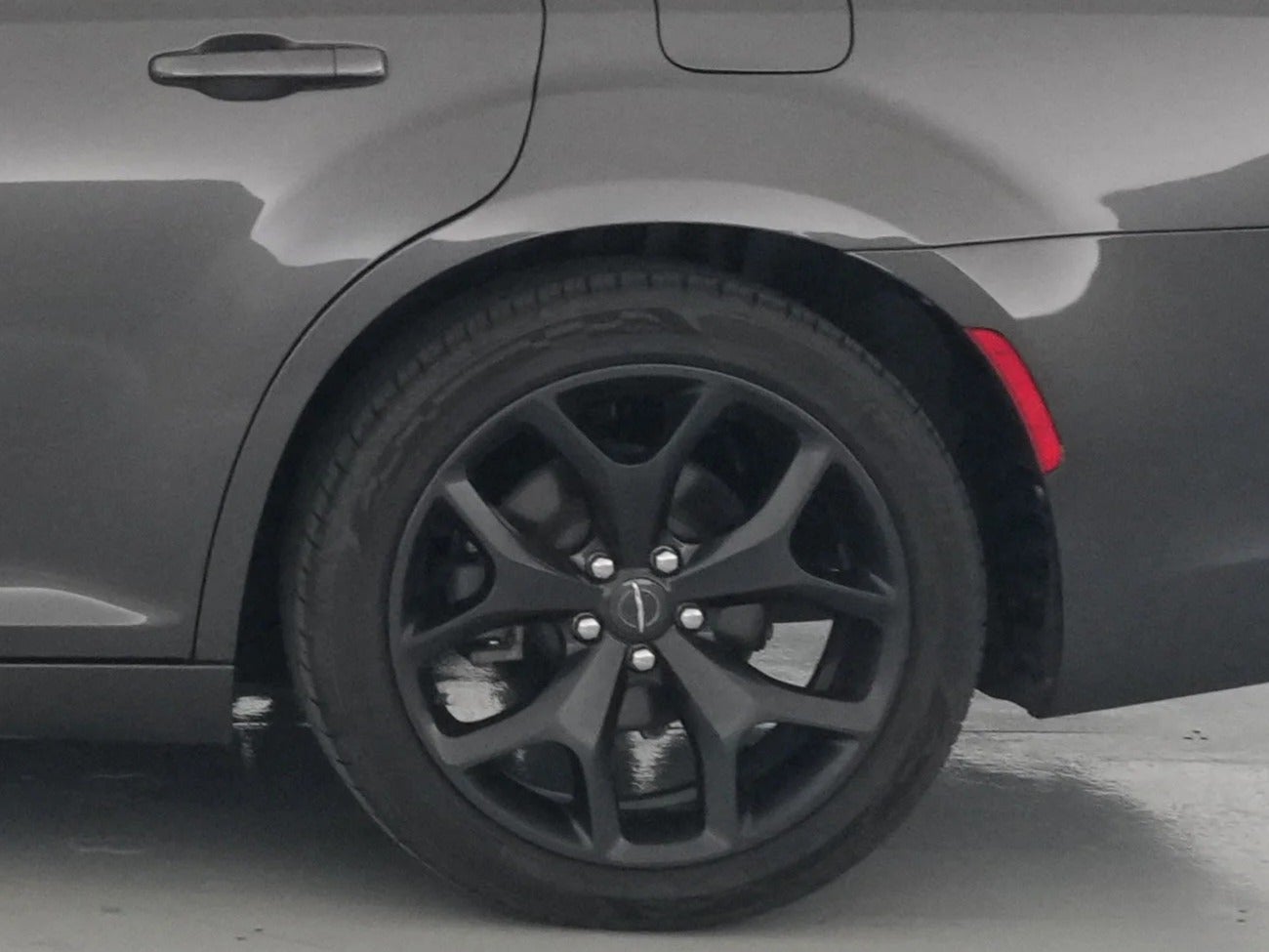2021 Chrysler 300 Touring - Photo 11