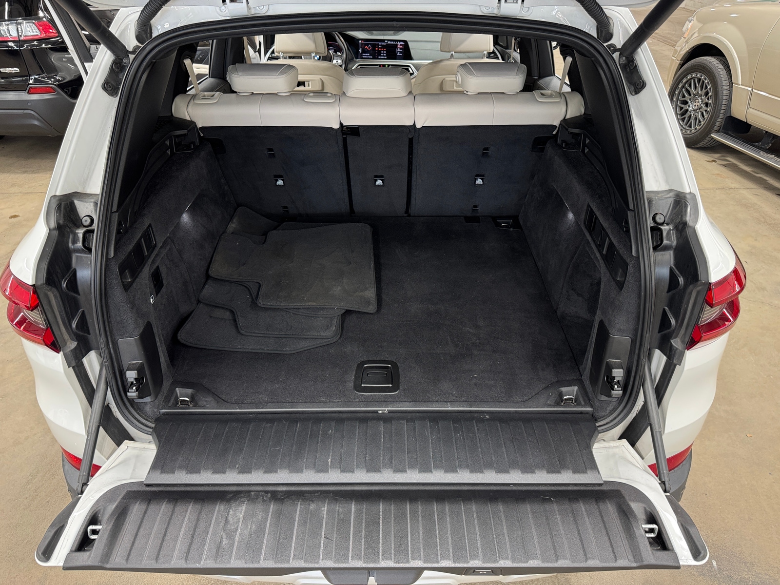 Thumbnail: 2020 BMW X5 - 6