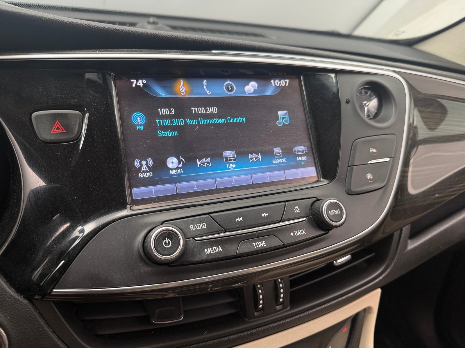 Thumbnail: 2020 Buick Envision - 3
