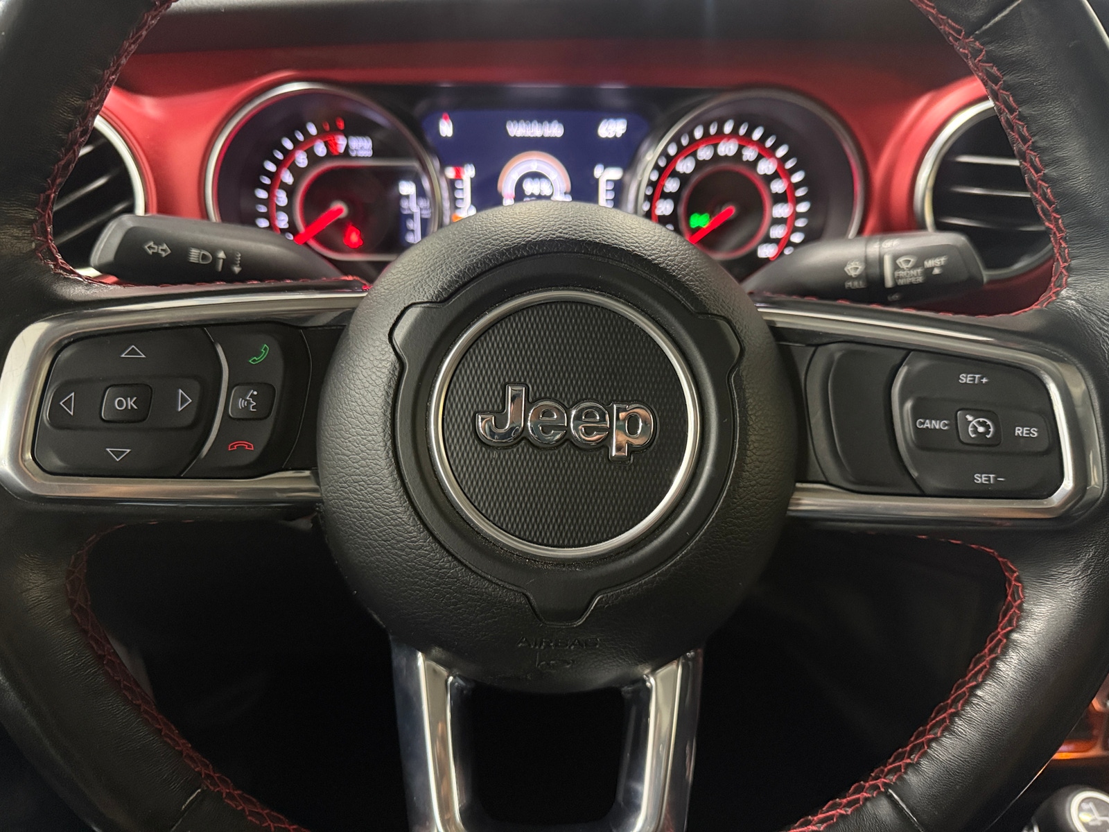 Thumbnail: 2021 Jeep Gladiator - 4