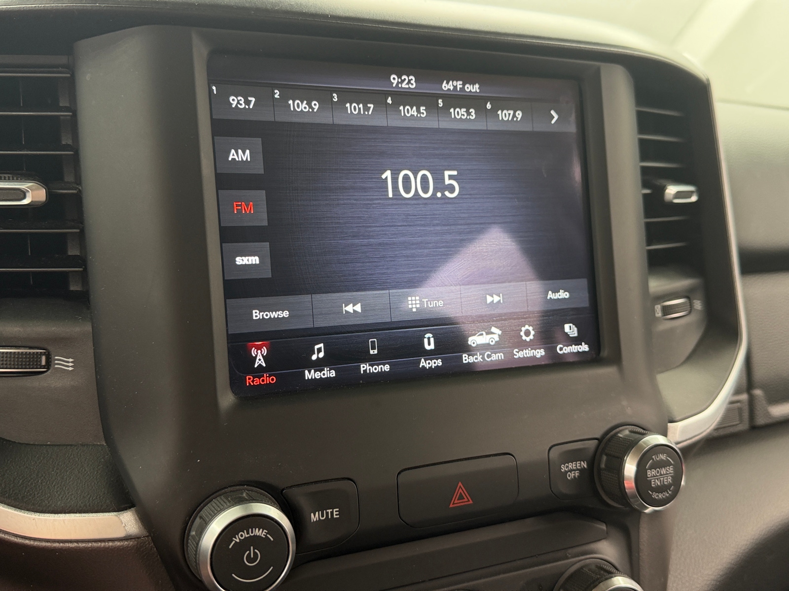 Thumbnail: 2020 RAM 1500 - 4