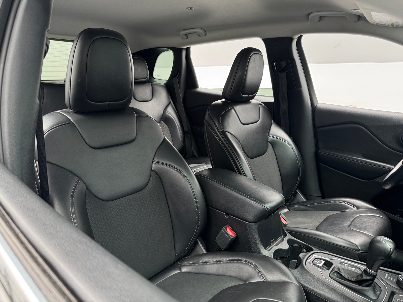 Thumbnail: 2019 Jeep Cherokee - 2