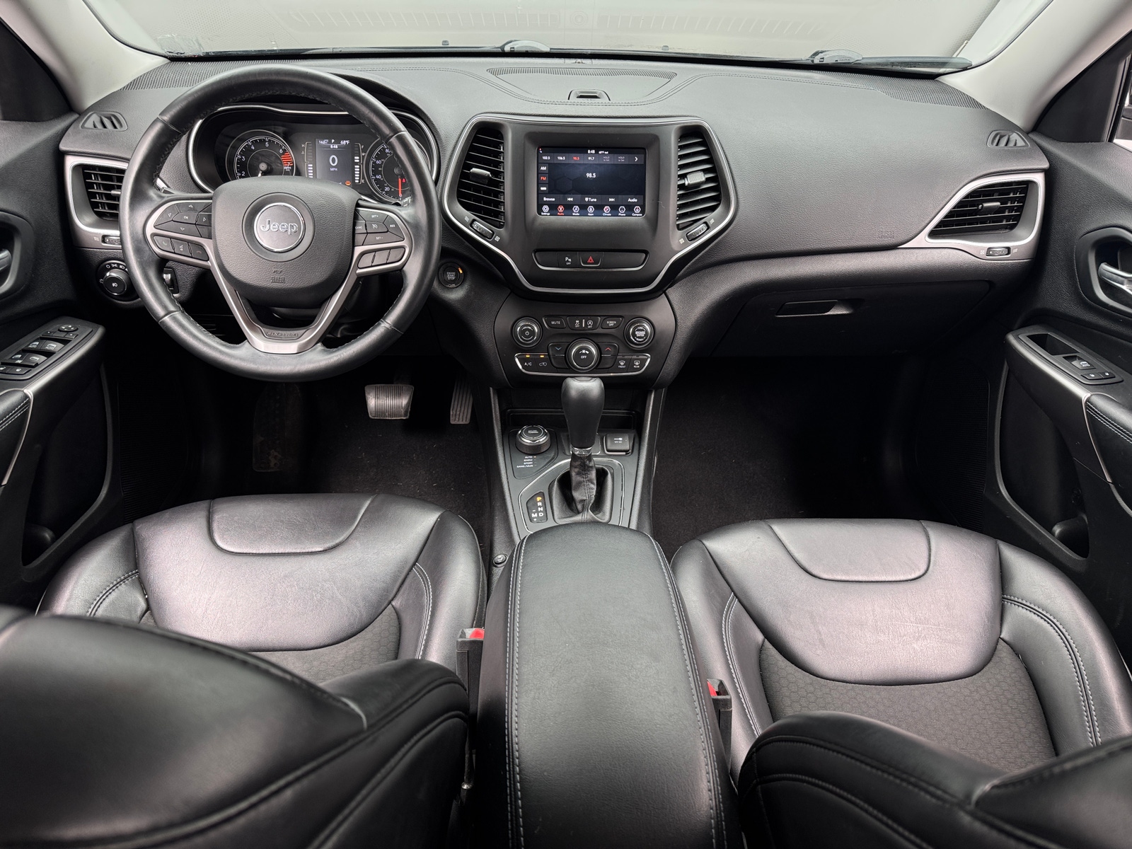 Thumbnail: 2019 Jeep Cherokee - 3