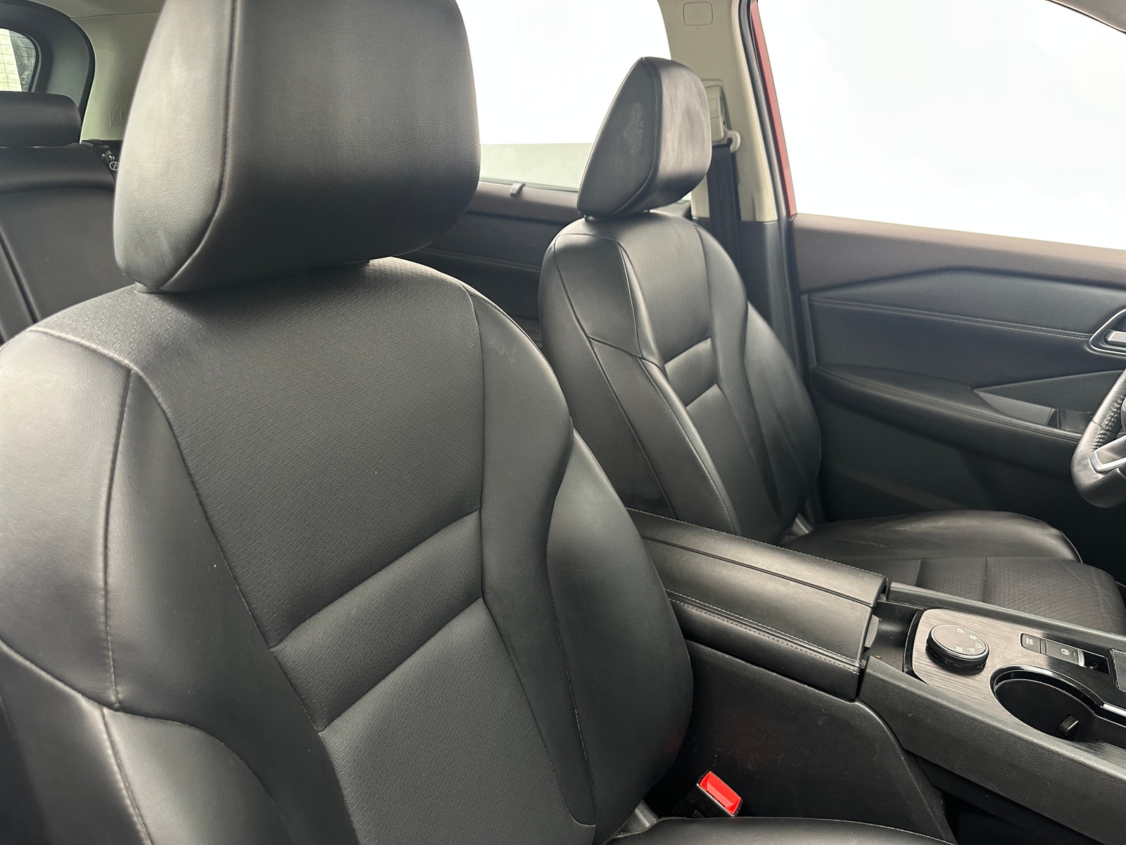 Thumbnail: 2021 Nissan Rogue - 2