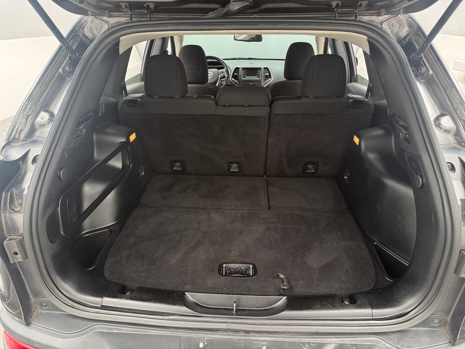 Thumbnail: 2015 Jeep Cherokee - 7