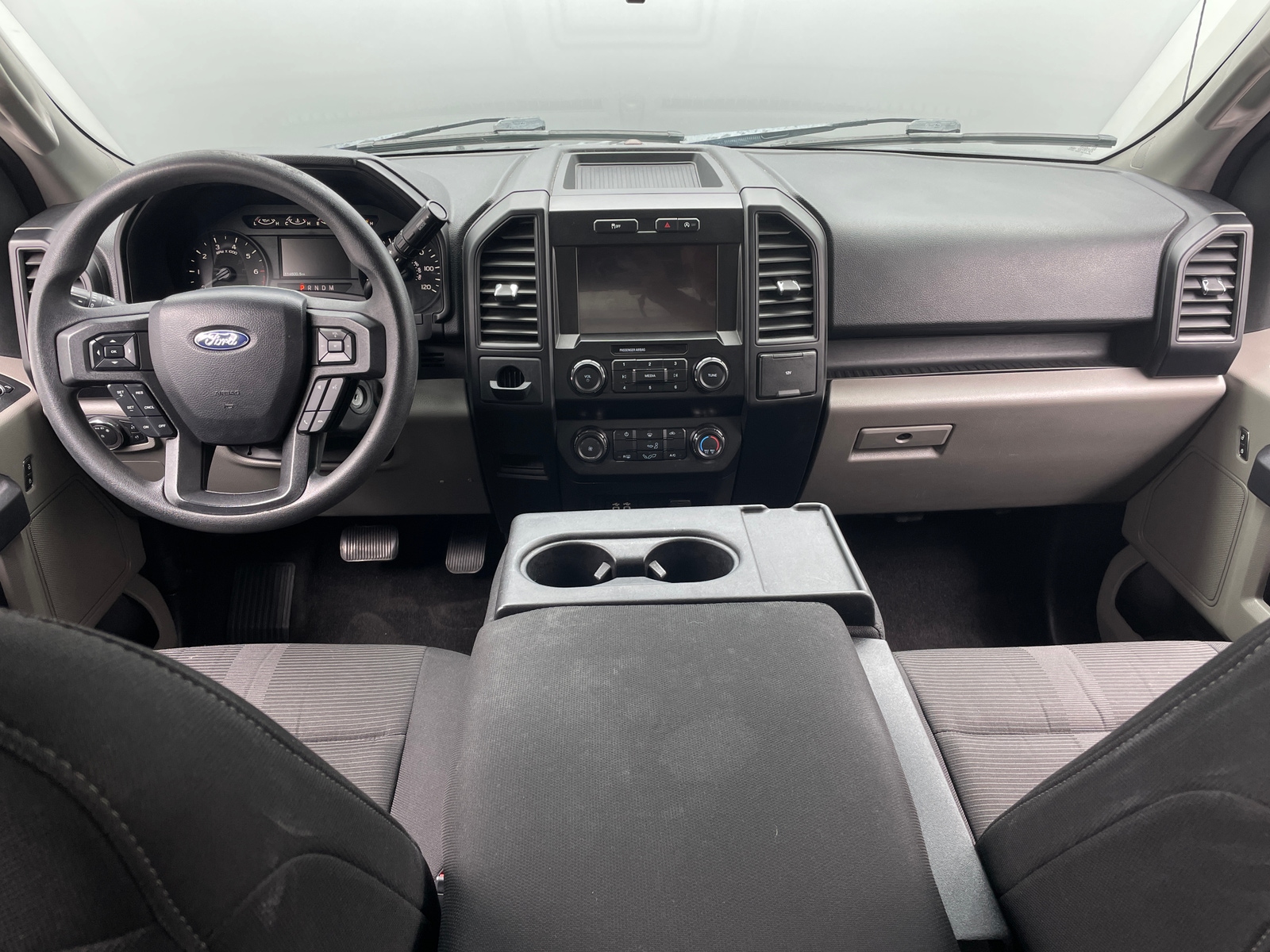 Thumbnail: 2019 Ford Econoline - 3