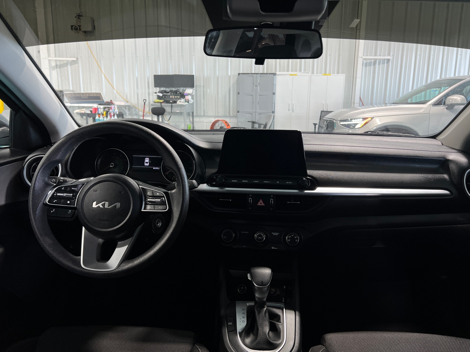 Thumbnail: 2024 Kia Forte - 3