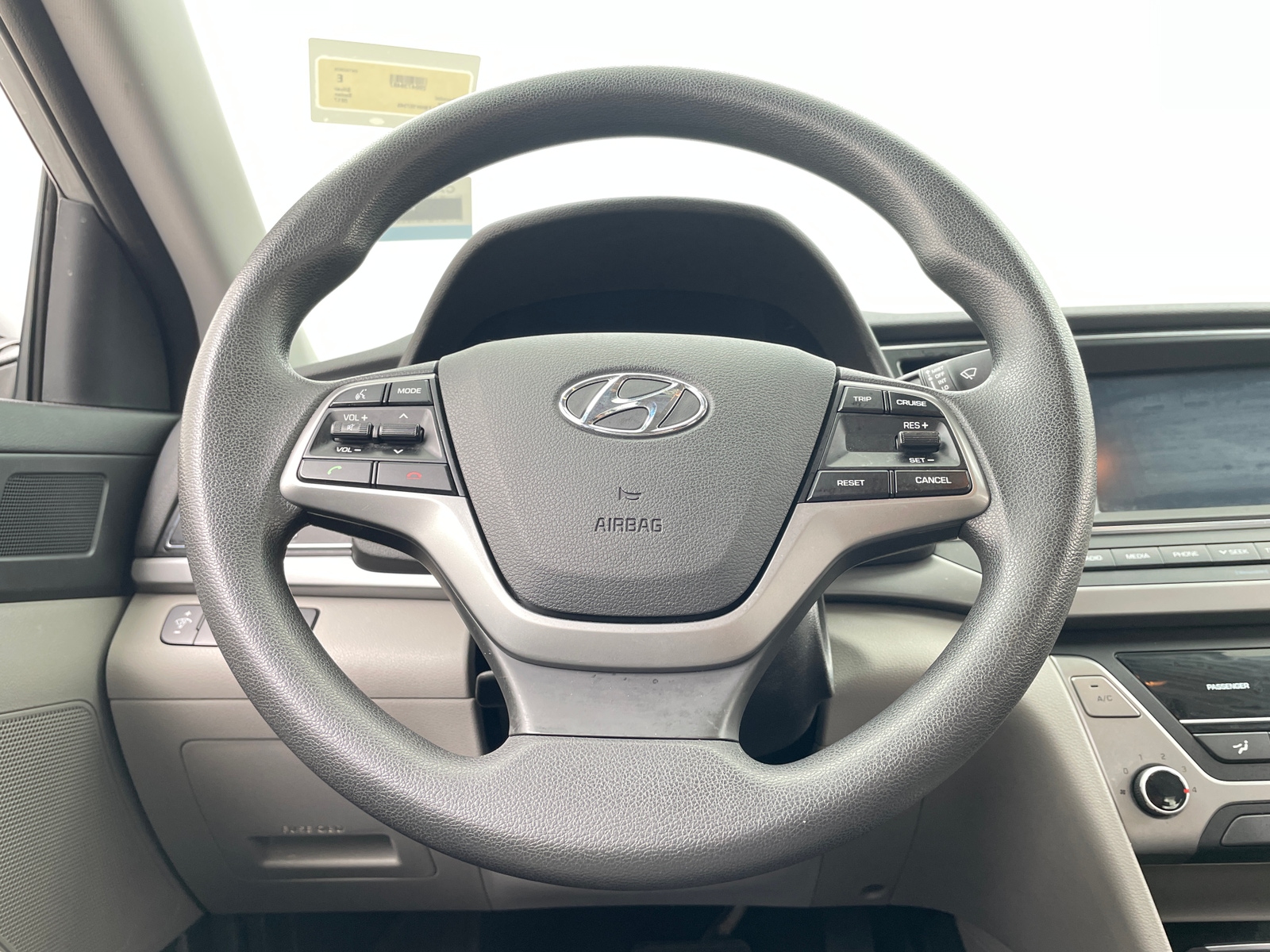 Thumbnail: 2017 Hyundai Elantra - 5