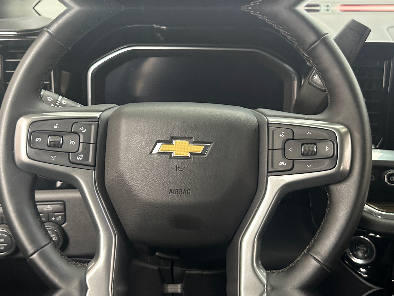 Thumbnail: 2025 Chevrolet Silverado 1500 - 5
