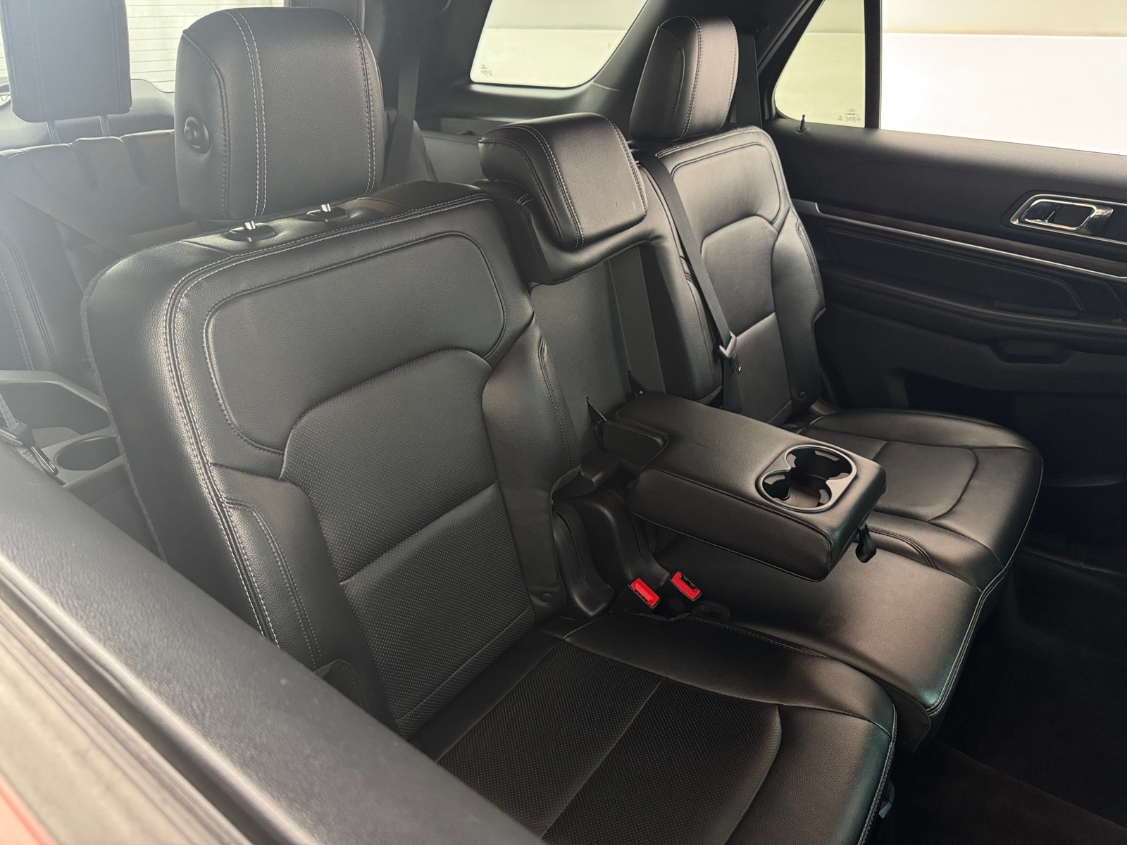 Thumbnail: 2016 Ford Explorer - 5