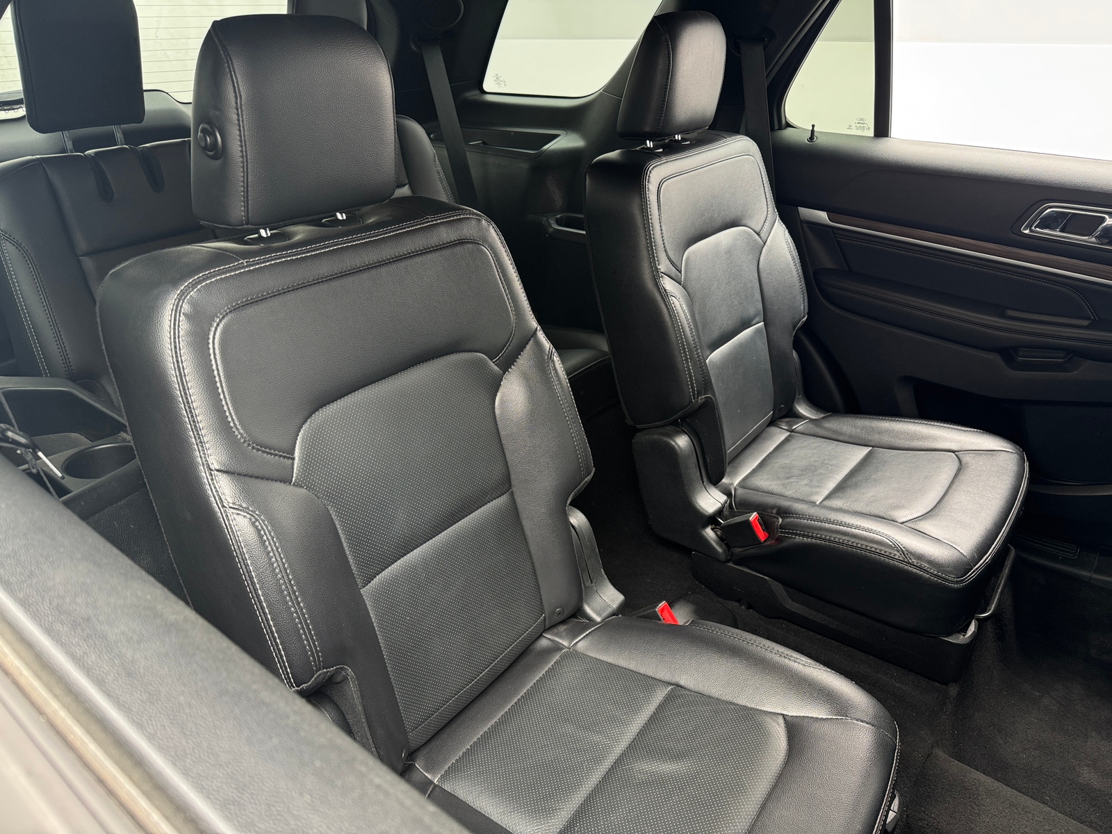 Thumbnail: 2019 Ford Explorer - 5