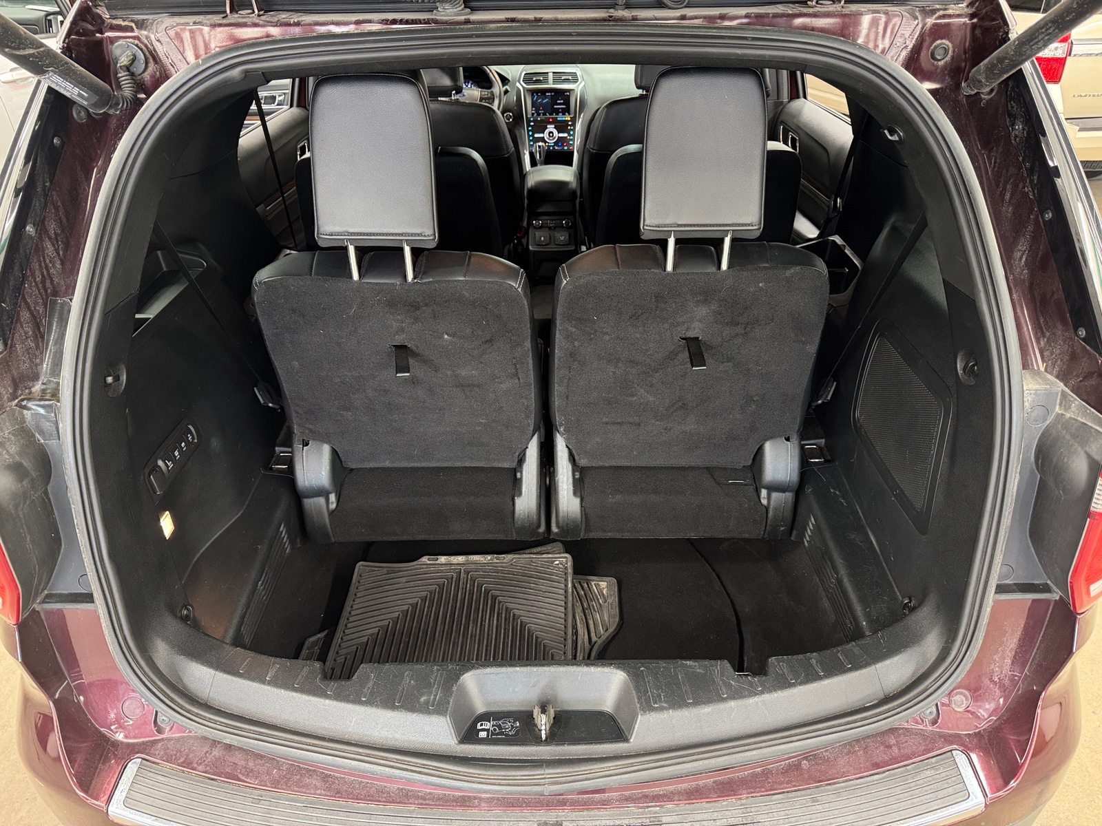 Thumbnail: 2019 Ford Explorer - 6