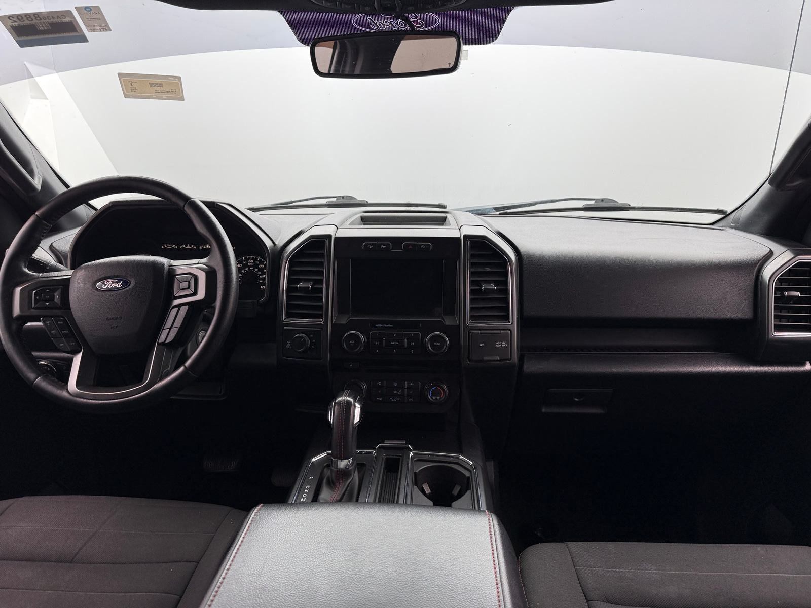 Thumbnail: 2018 Ford Econoline - 3