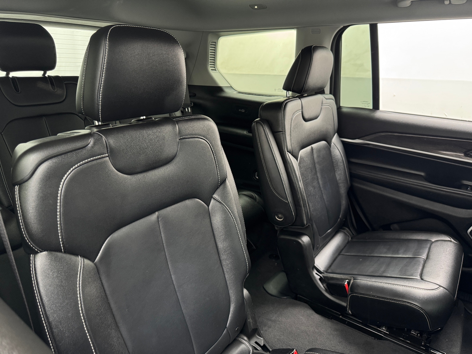 Thumbnail: 2022 Jeep Grand Cherokee L - 5