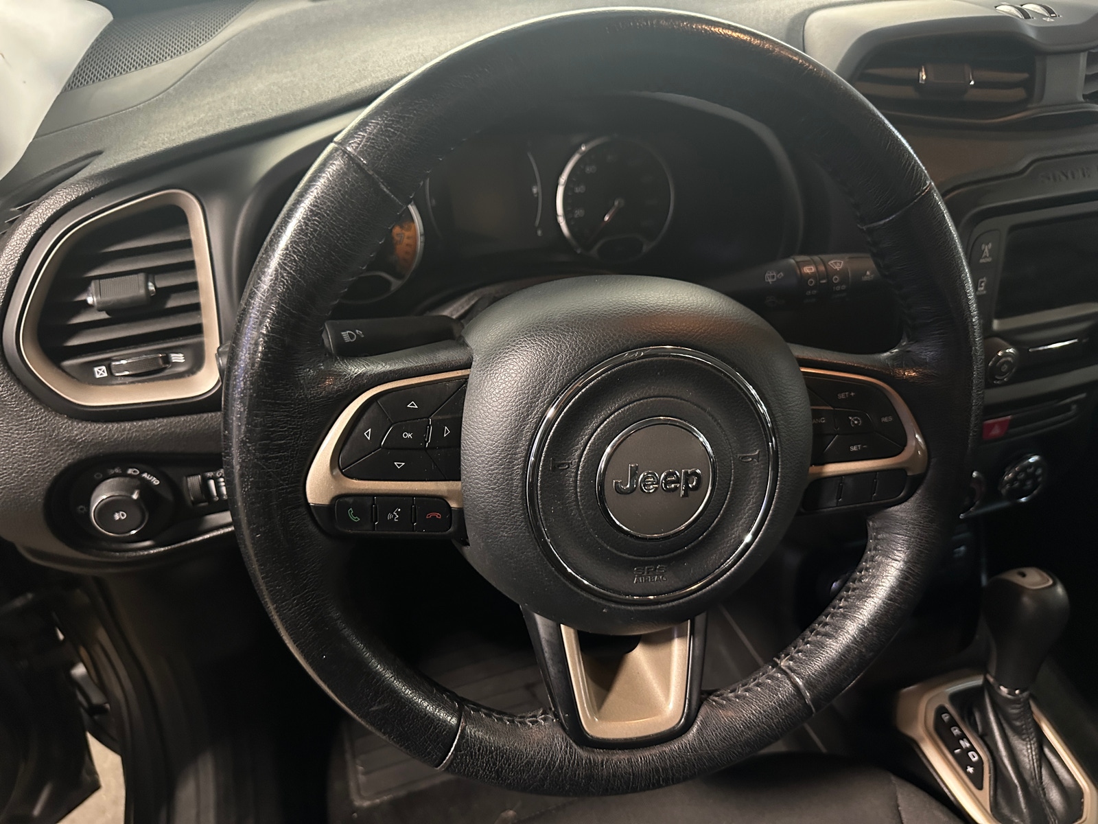 Thumbnail: 2017 Jeep Renegade - 5