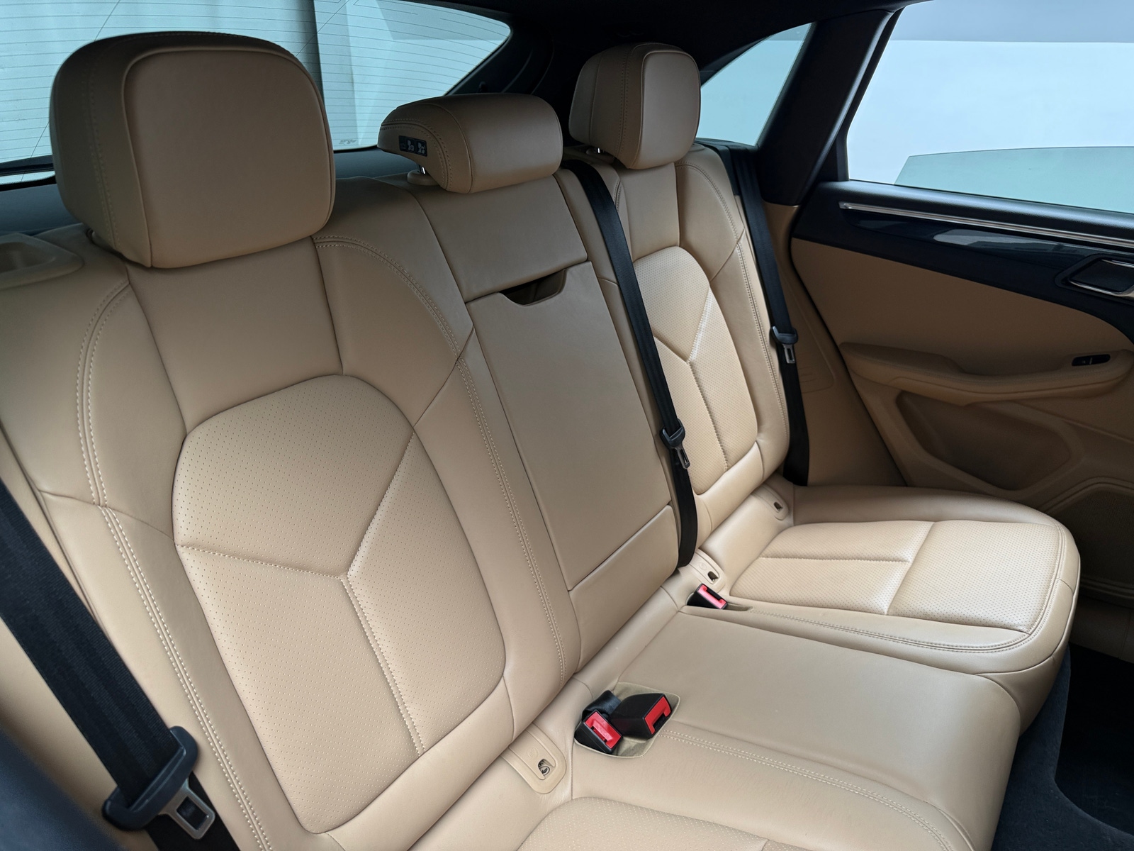 Thumbnail: 2018 Porsche Macan - 5